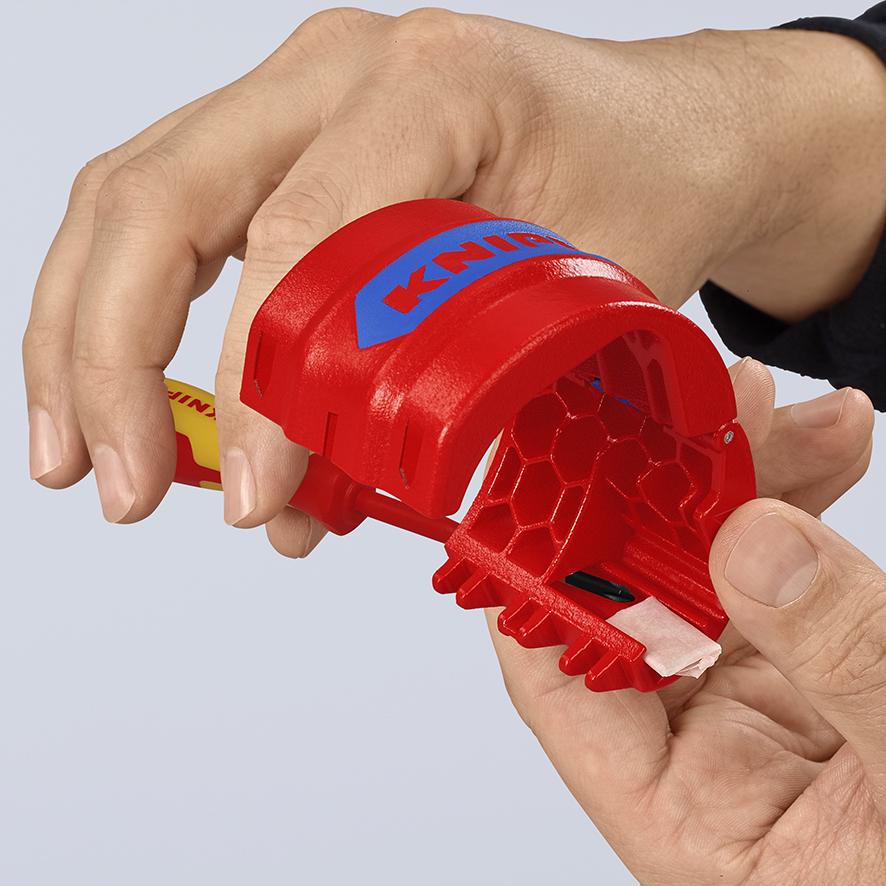 Труборез для пластиковых труб KNIPEX BiX (90 22 10 BK) - фото 48 Труборез для пластиковых труб KNIPEX BiX (90 22 10 BK) - фото 48