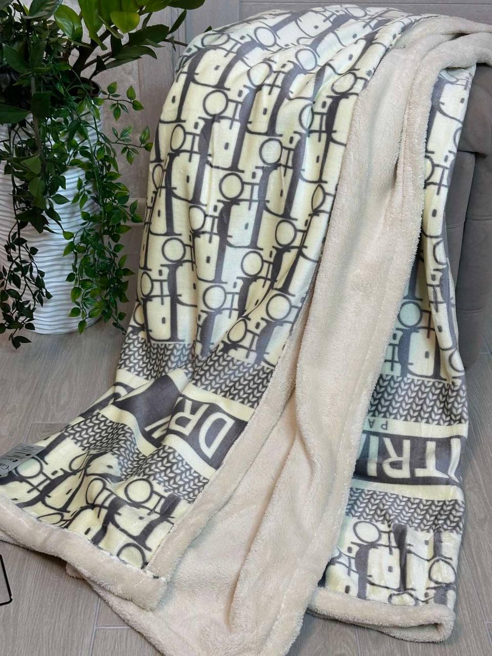 Плед велюровый на эко-овчине евро 200х220 см Молочный с серым (П4К-al25-brand-015)