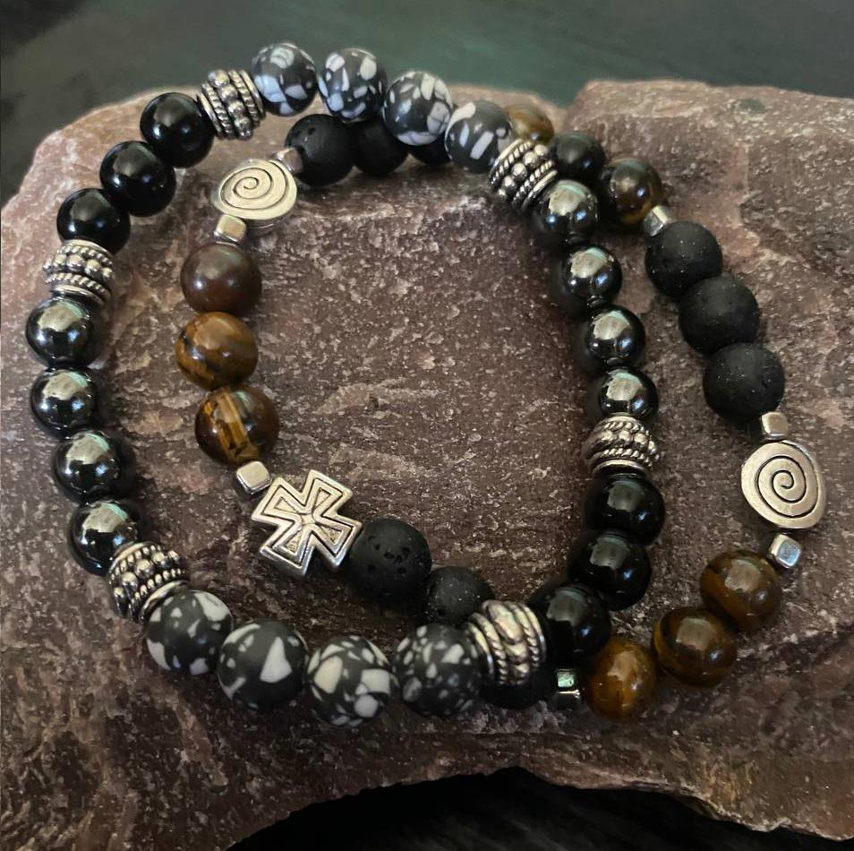 Набор браслетов LITAURS ручной работы из натурального камня и металлическими вставками М 15-17 см 2 шт. (24079)