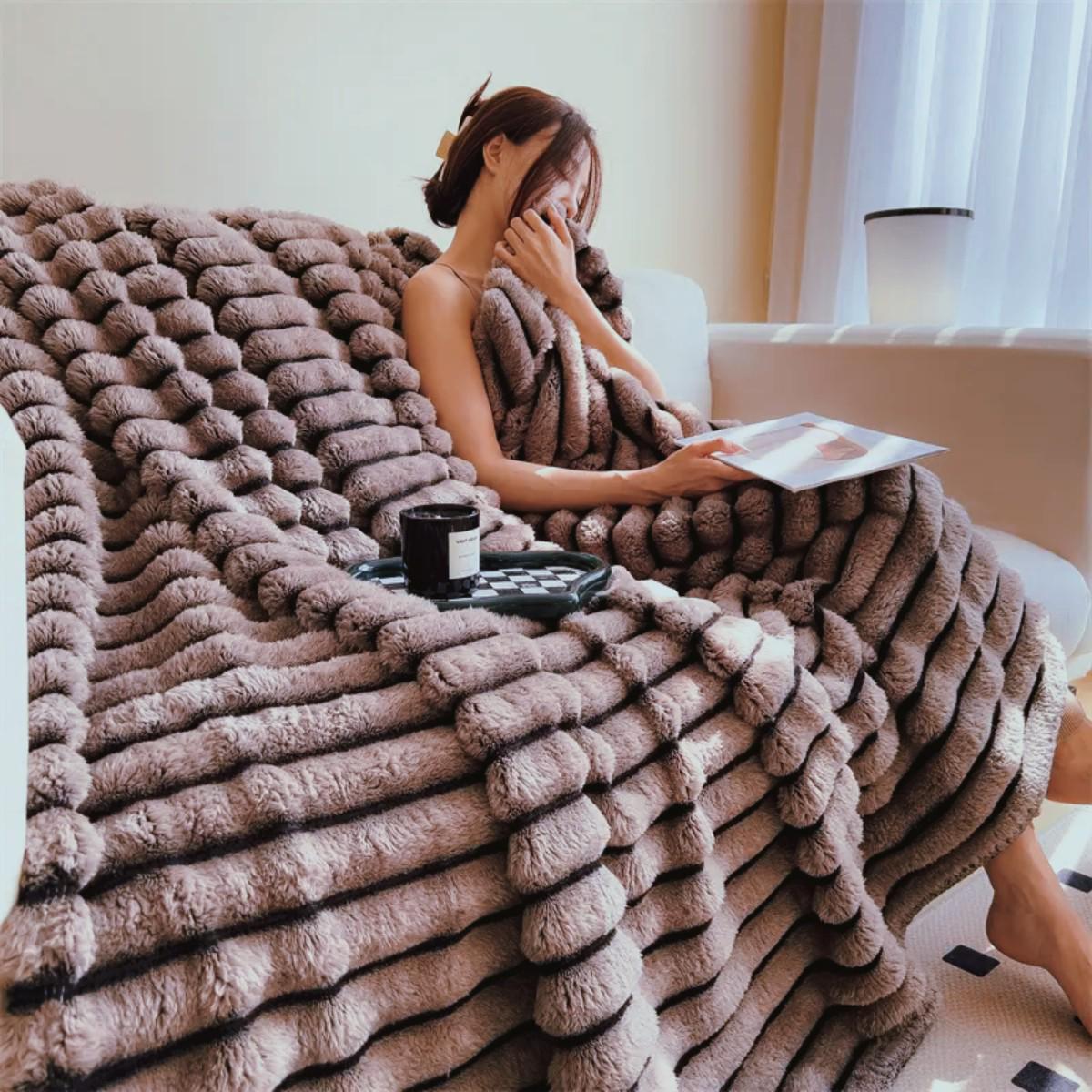 Плед корейский стиль Koloco Кролик евро ширина полоски 10 см 200х230 см Фиолетовый (40671) - фото 3 Плед корейский стиль Koloco Кролик евро ширина полоски 10 см 200х230 см Фиолетовый (40671) - фото 3