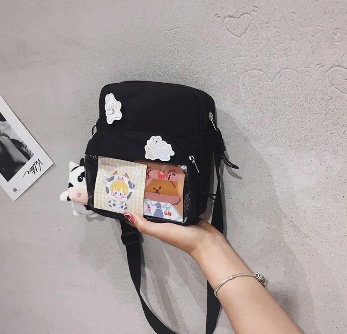 Сумочка для дівчинки із іграшкою брелоком і значками в японському стилі Чорний (2596914489) - фото 6