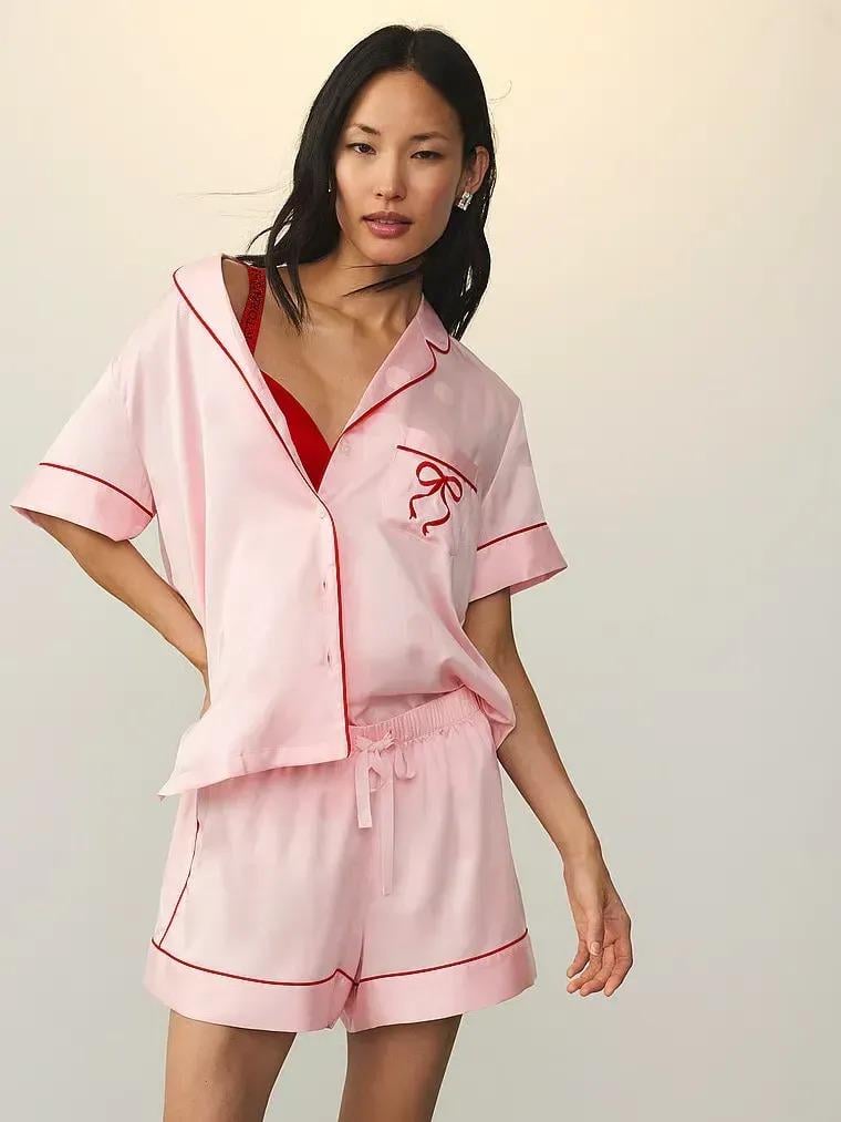 Пижама сатиновая Victoria's Secret Signature Satin Short Pajama Set S Розовый (2671360D) Пижама сатиновая Victoria's Secret Signature Satin Short Pajama Set S Розовый (2671360D)