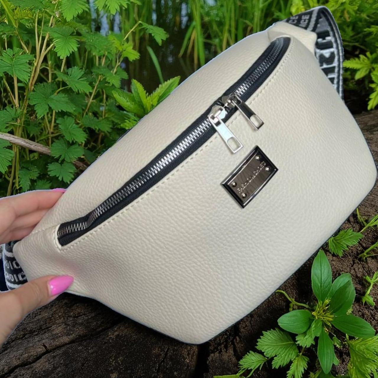 Сумка бананка на пояс женская из экокожи спортивная через плечо Бежевый - фото 6 Сумка бананка на пояс женская из экокожи спортивная через плечо Бежевый - фото 6