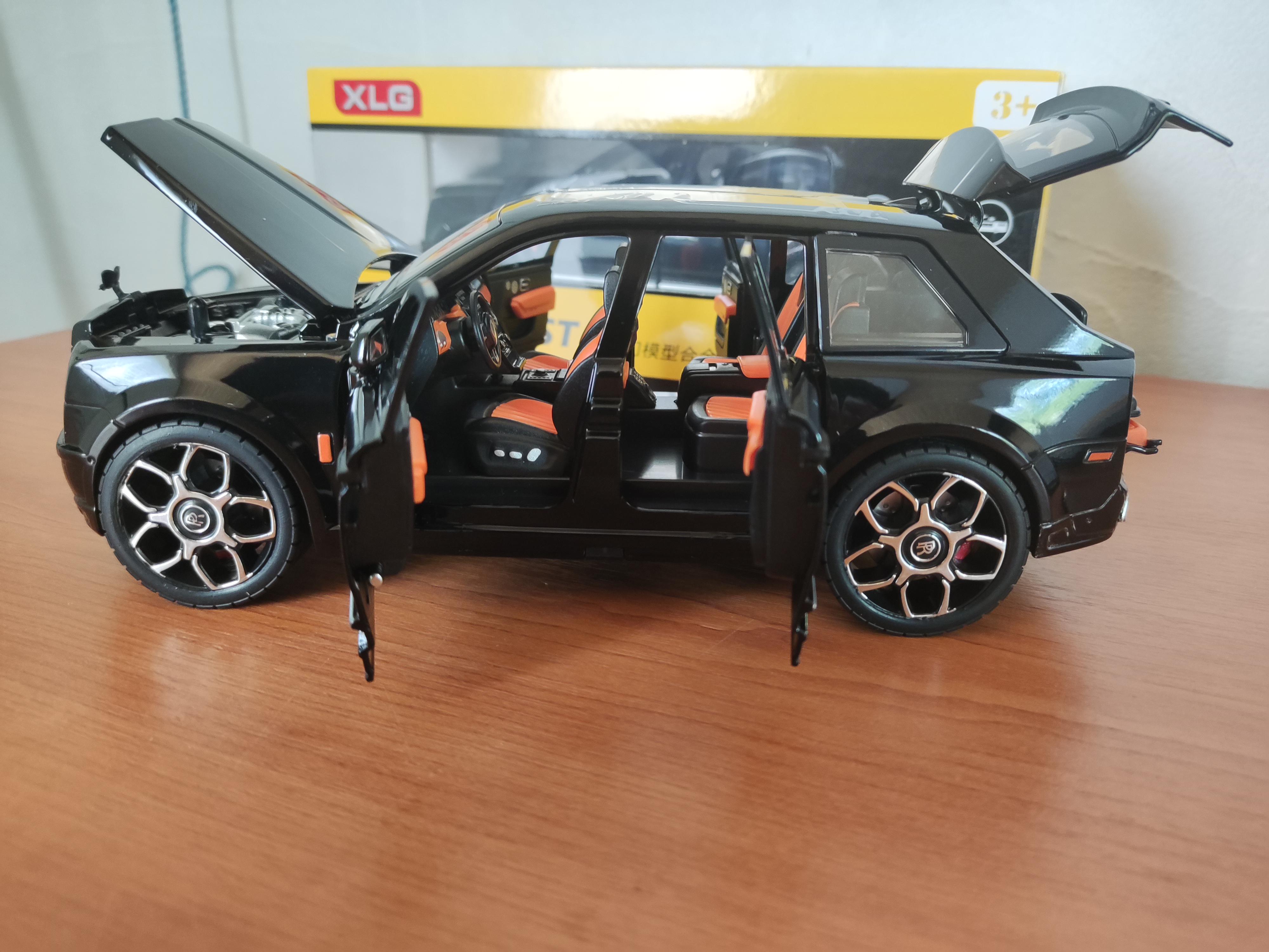 ᐉ Модель автомобиля масштабная Rolls Royce Cullinan 1:20
