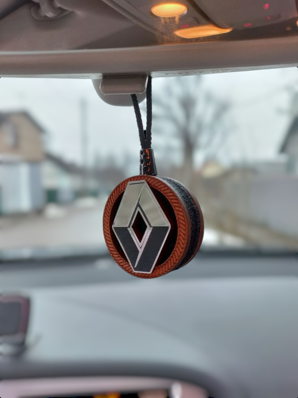Ароматизатор-подвеска для авто Renault с эффектом переливания (2118764434)