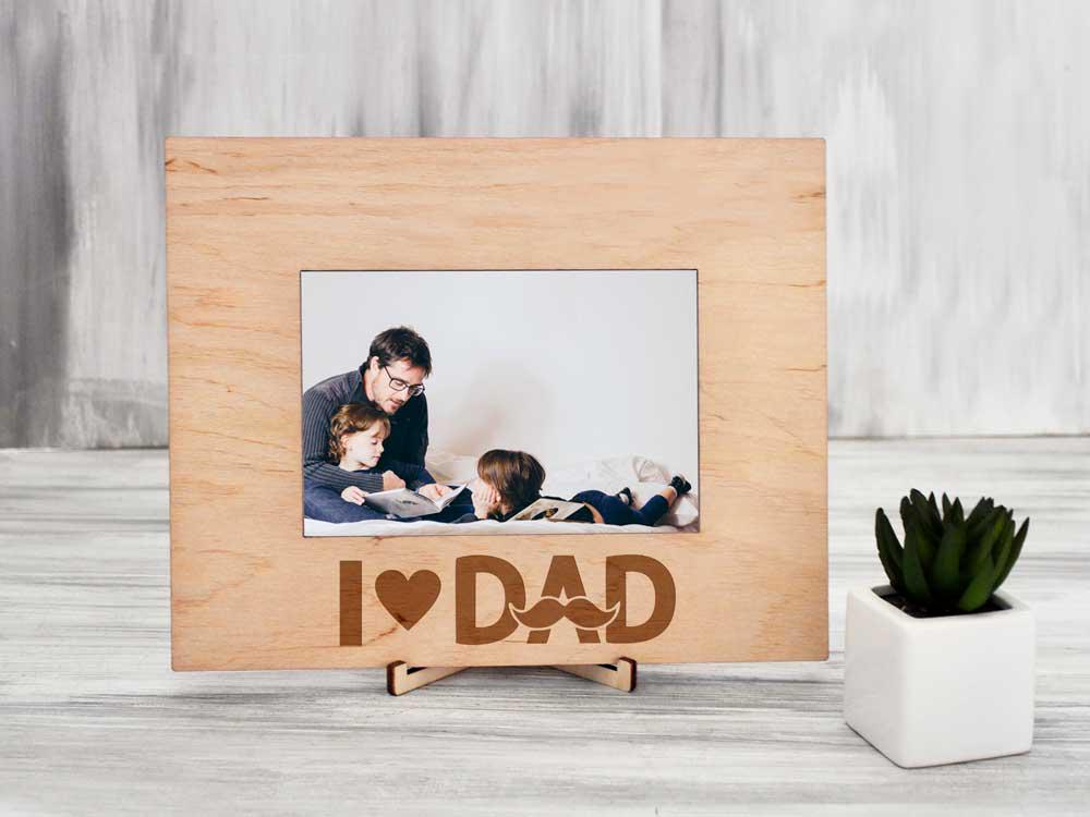 Фоторамка WoodPresentStudio Люблю папу 10х15 горизонтальная Светлое дерево