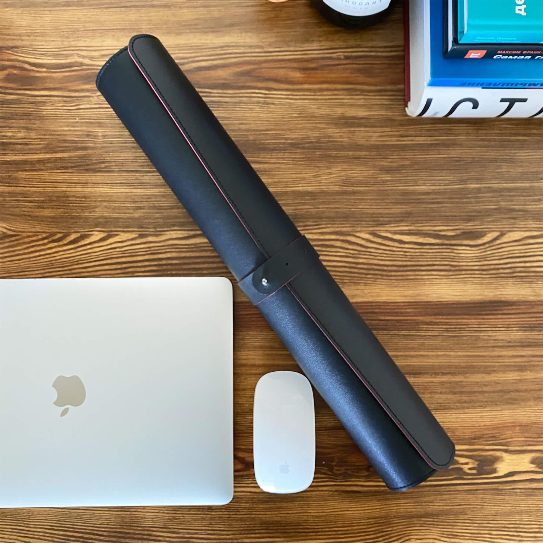 Настольное покрытие-бювар из эко-кожи 900х450х2 мм Черный/Красный - фото 3 Настольное покрытие-бювар из эко-кожи 900х450х2 мм Черный/Красный - фото 3