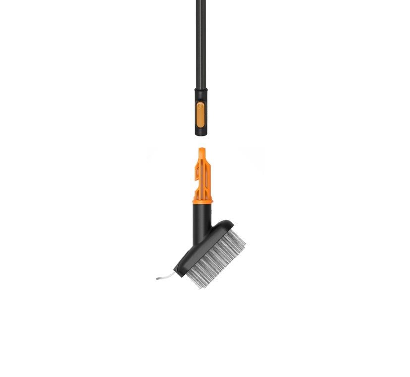 Щетка металлическая для щелей Fiskars OneClick 9,5 см и ручка L 161 см (1080719)