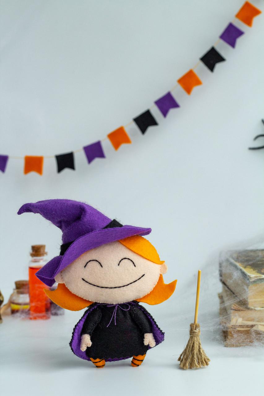 Игрушка Ведьмочка с веником (29528498)