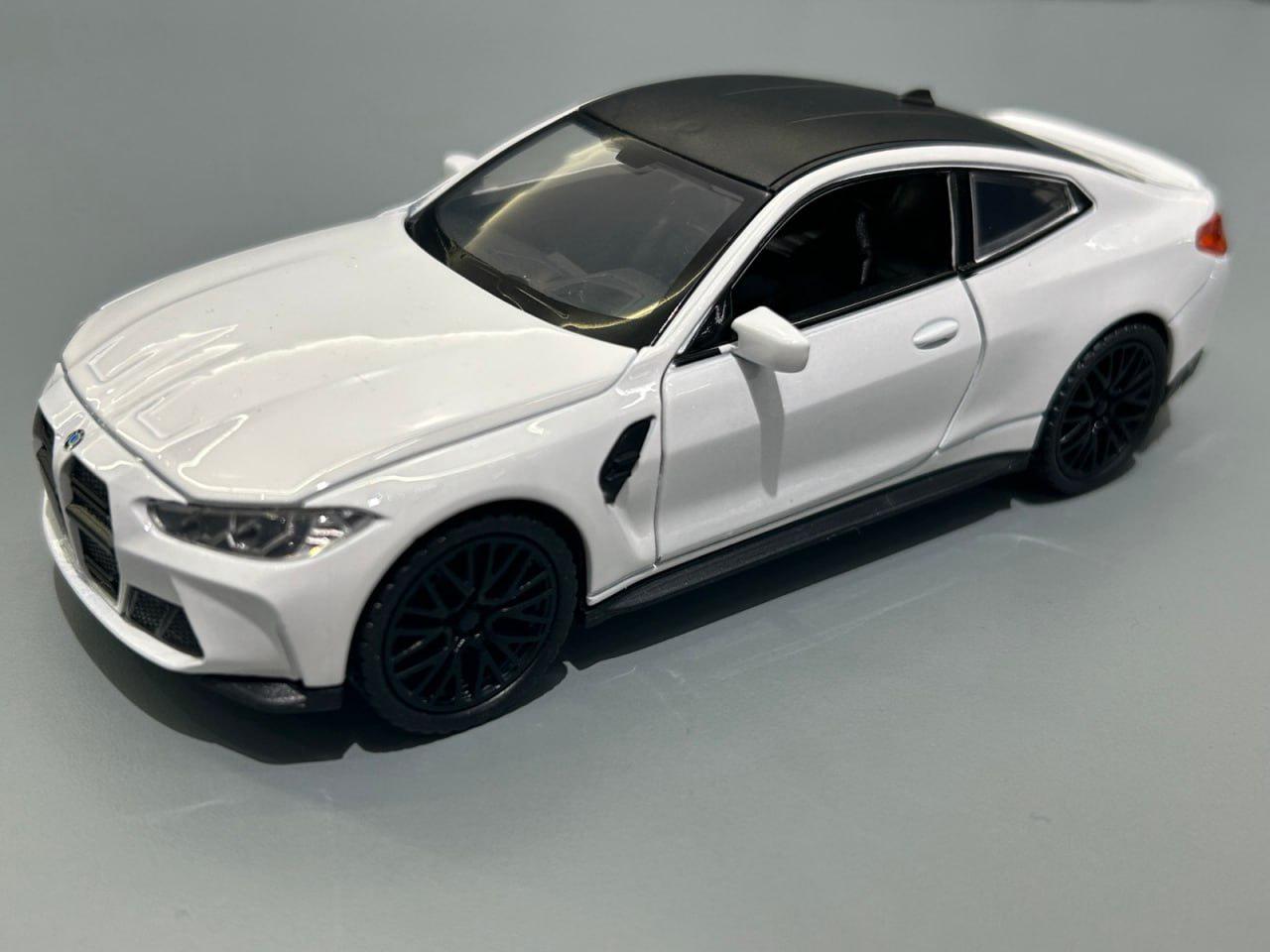 Машинка TK Union Group BMW M4 металлическая свет/звук/открывающаяся дверь/капот/багажник 1:32 Белый (91588)