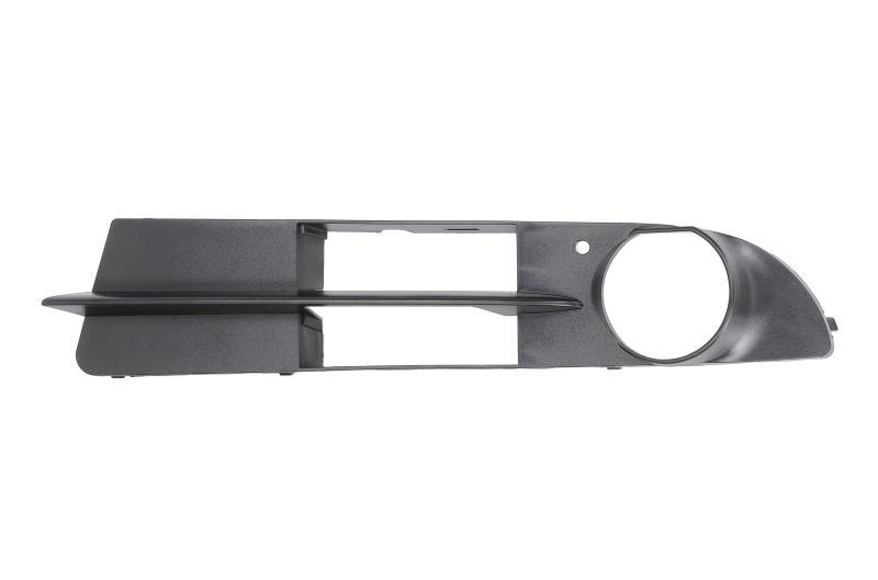 Решетка бампера AVTM BMW 5-Series e60/е61 03-06 левая с отверстием для противотуманок открытая Черный (51117049243 0066 997)