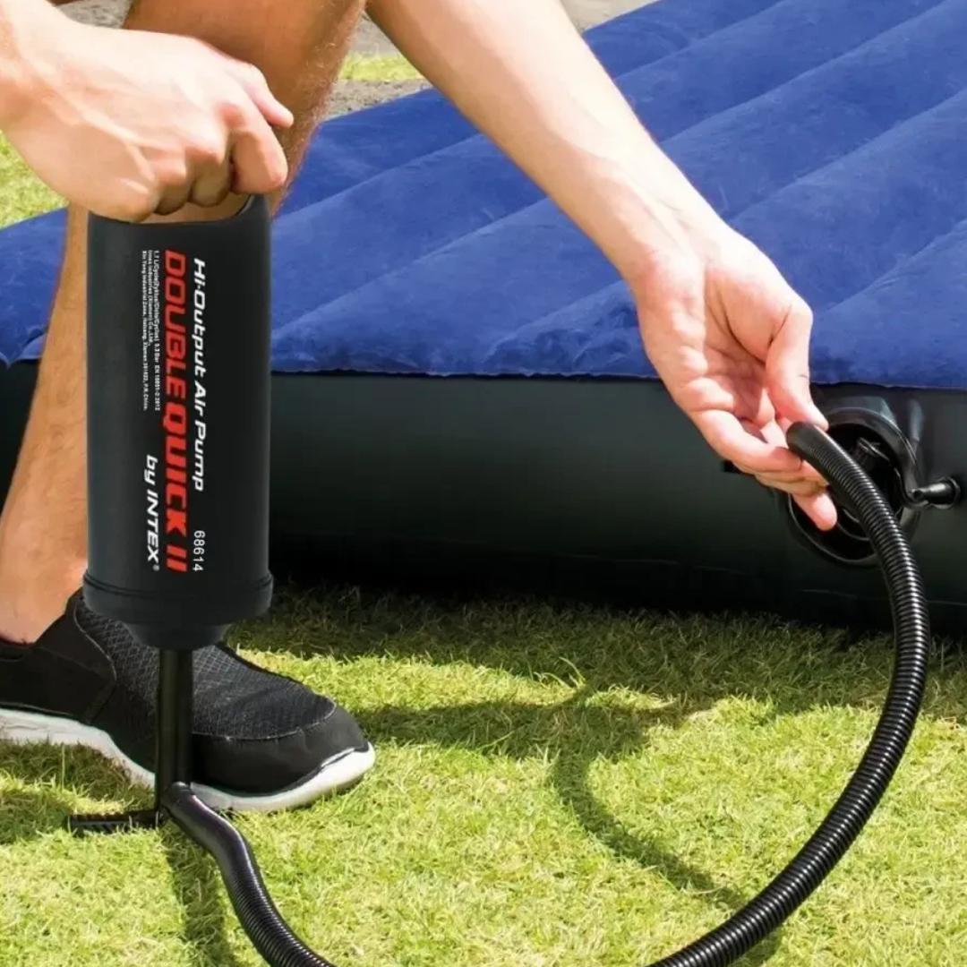 Насос ручной Intex для кроватей матрасов кругов и лодок 36 см (68614) - фото 4