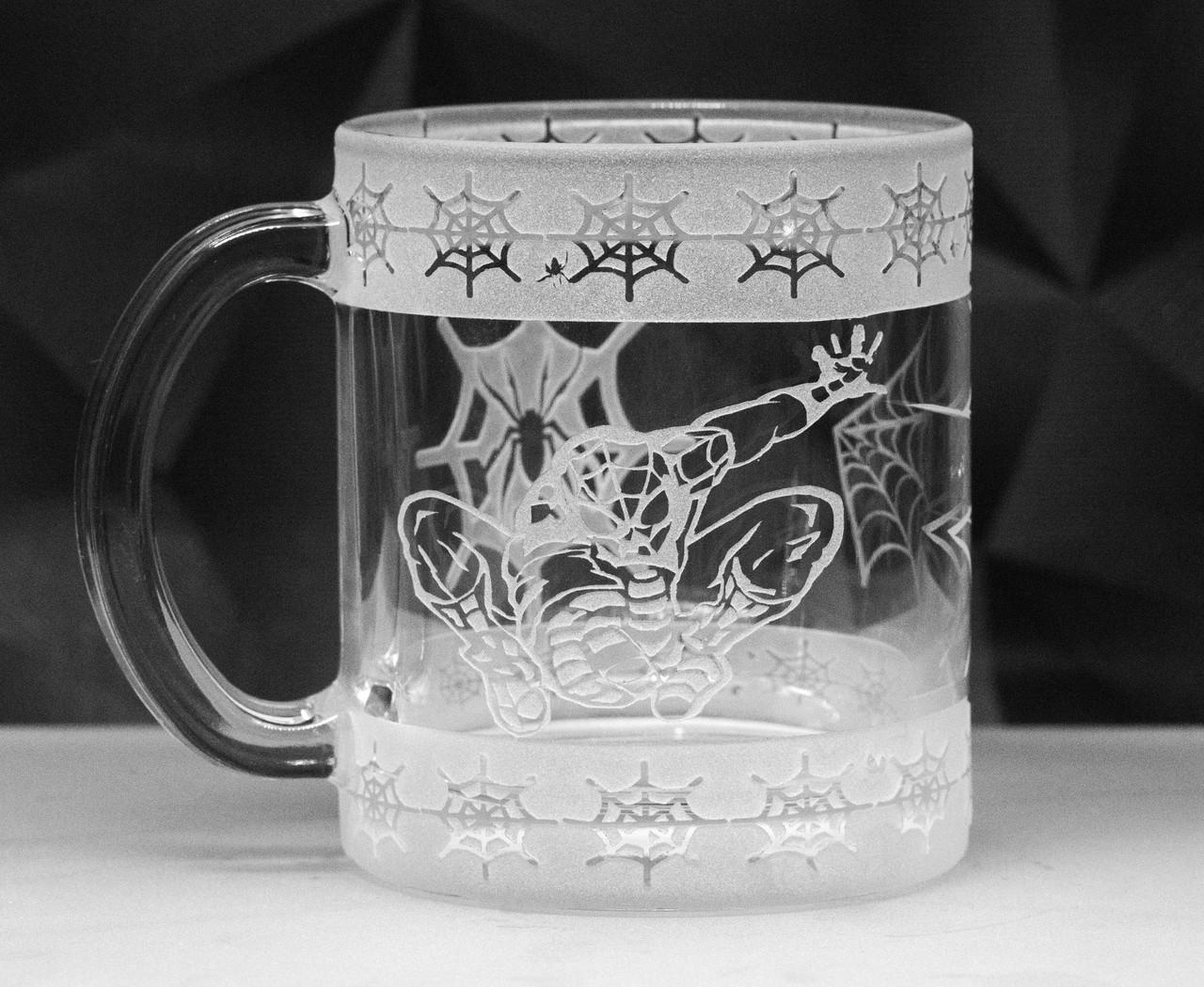 Подарункова чашка дитяча з гравіюванням ''Людина павук'' 320 мл (2377565720)