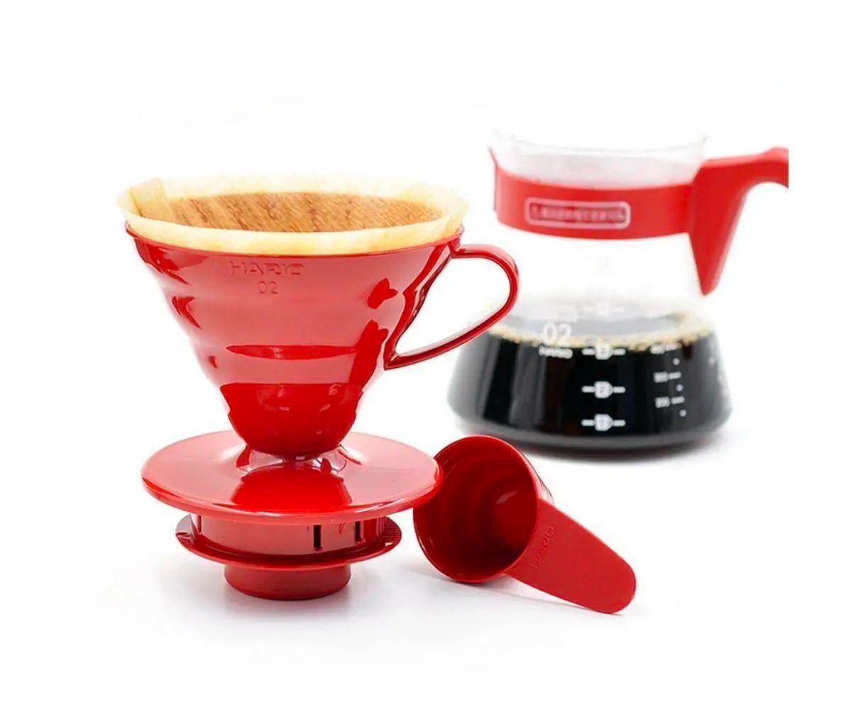 Подарунковий набір для кави Hario VCSD-02-R пластиковий пуровер V60 02 та сервірувальний заварник зі скла (VCSD-02R) - фото 2 Подарунковий набір для кави Hario VCSD-02-R пластиковий пуровер V60 02 та сервірувальний заварник зі скла (VCSD-02R) - фото 2