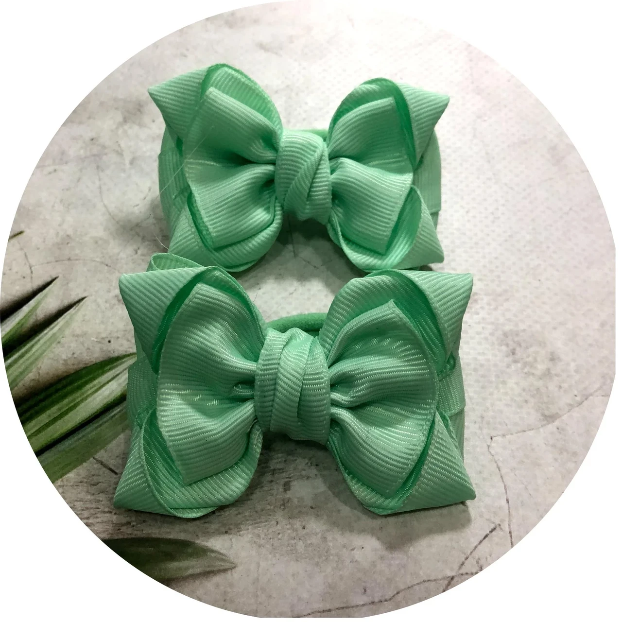 Бантики для волос на резинке 7,5 см 2 шт. Мятный (70055) Бантики для волос на резинке 7,5 см 2 шт. Мятный (70055)