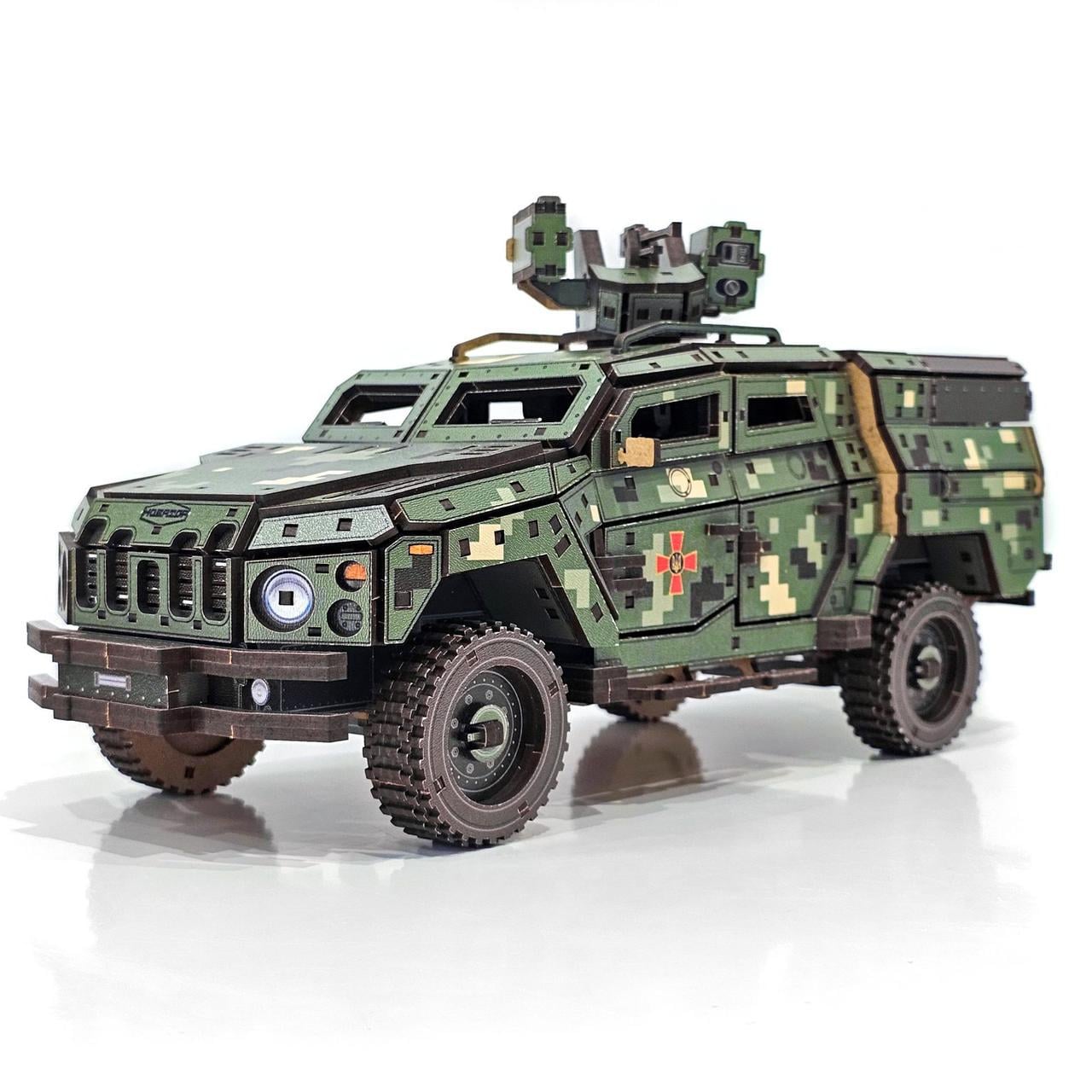 Конструктор деревянный лицензионный TheGravix Novator 3D 445 деталей