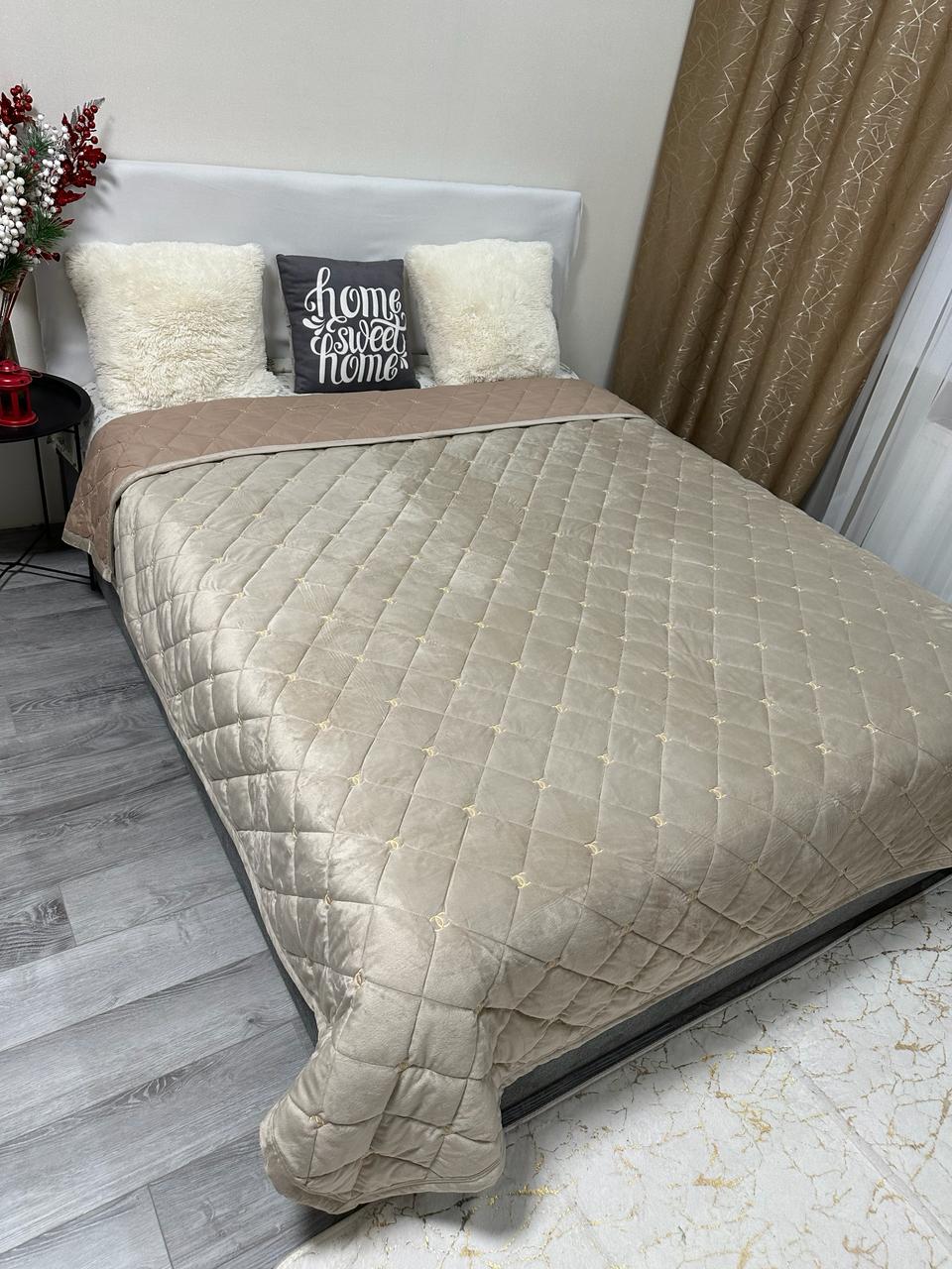 Покривало на ліжко велюрове євро 220x240 см Бежевий (28821663) - фото 1 Покривало на ліжко велюрове євро 220x240 см Бежевий (28821663) - фото 1