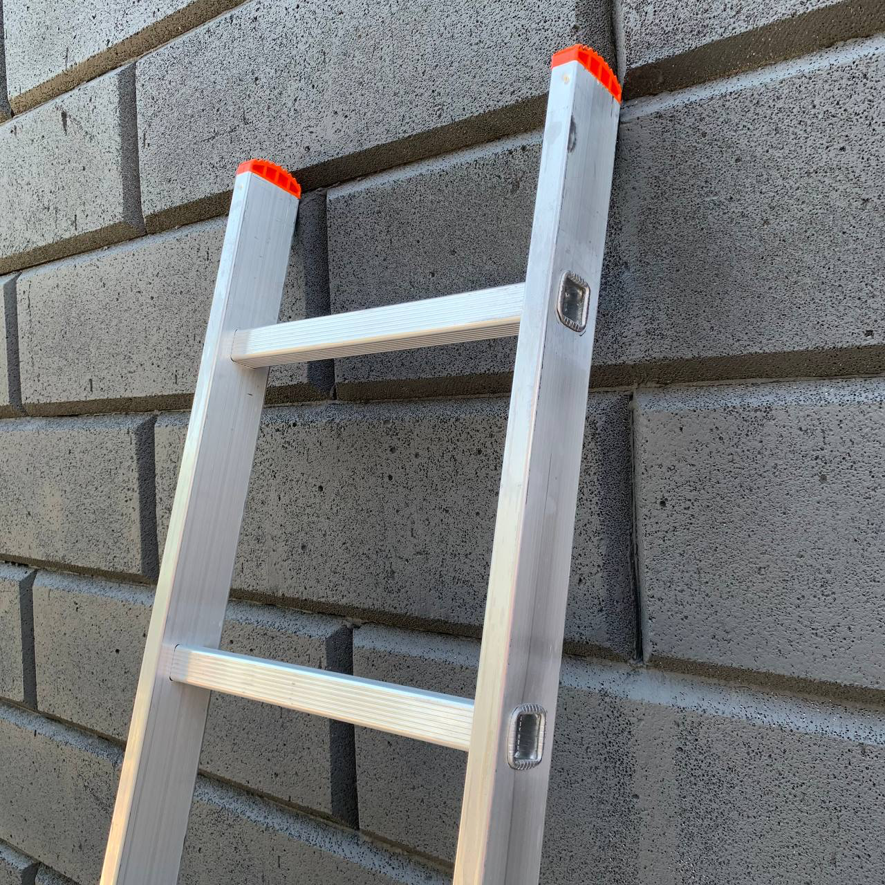 Лестница алюминиевая Техпром односекционная на 7 ступеней - фото 4 Лестница алюминиевая Техпром односекционная на 7 ступеней - фото 4