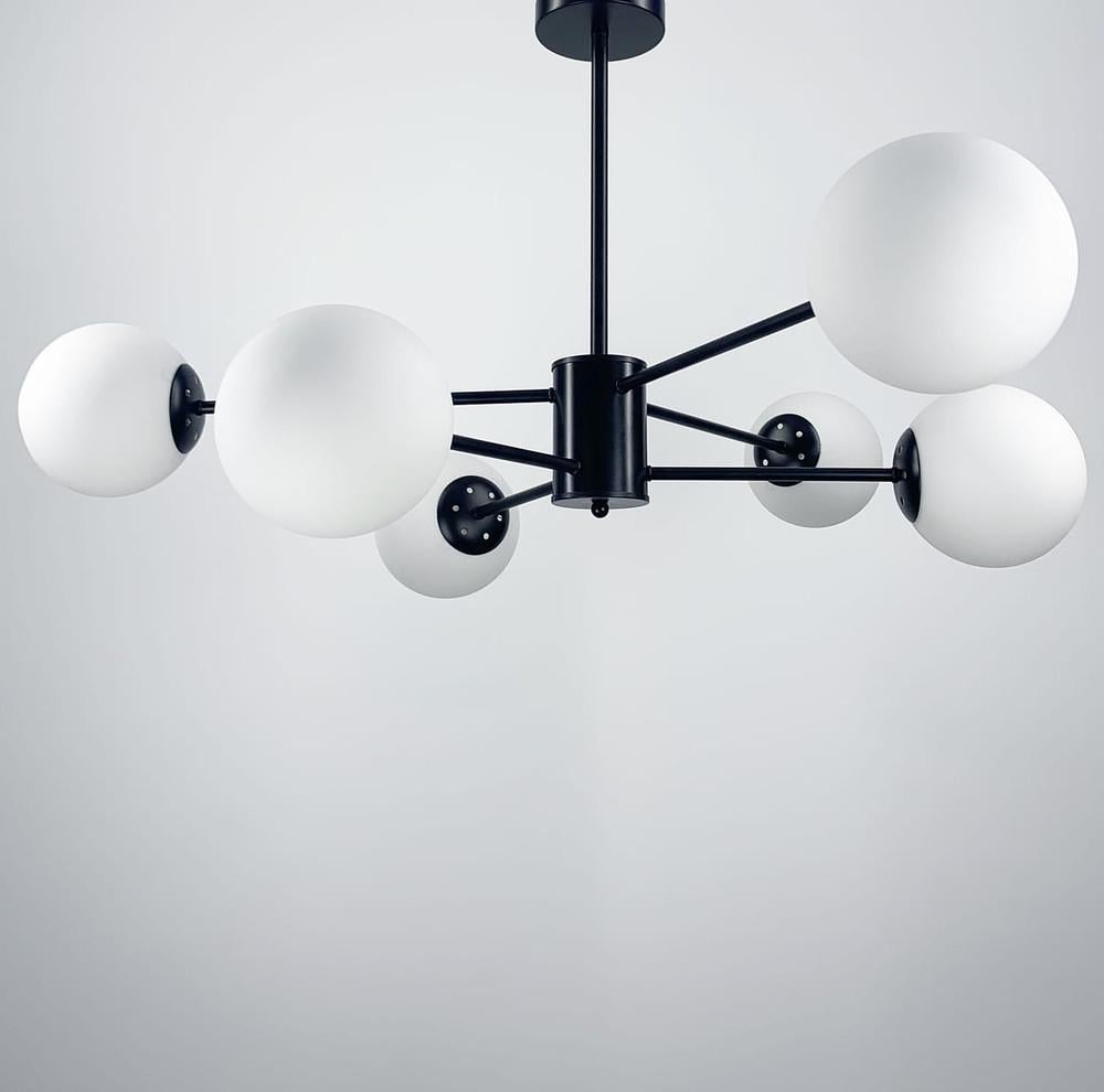 Люстра мінімалістична на 6 білих матових плафонів (CD 111/6 BK) - фото 4 Люстра мінімалістична на 6 білих матових плафонів (CD 111/6 BK) - фото 4