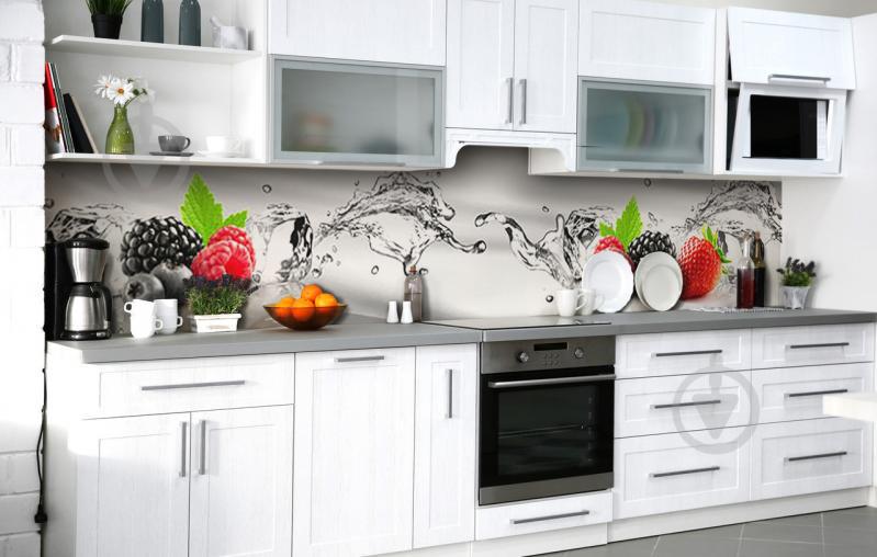 Скинали на кухню Zatarga «Плещущиеся ягоды» 600х3000 мм виниловая 3Д наклейка кухонный фартук самоклеящаяся Скинали на кухню Zatarga «Плещущиеся ягоды» 600х3000 мм виниловая 3Д наклейка кухонный фартук самоклеящаяся