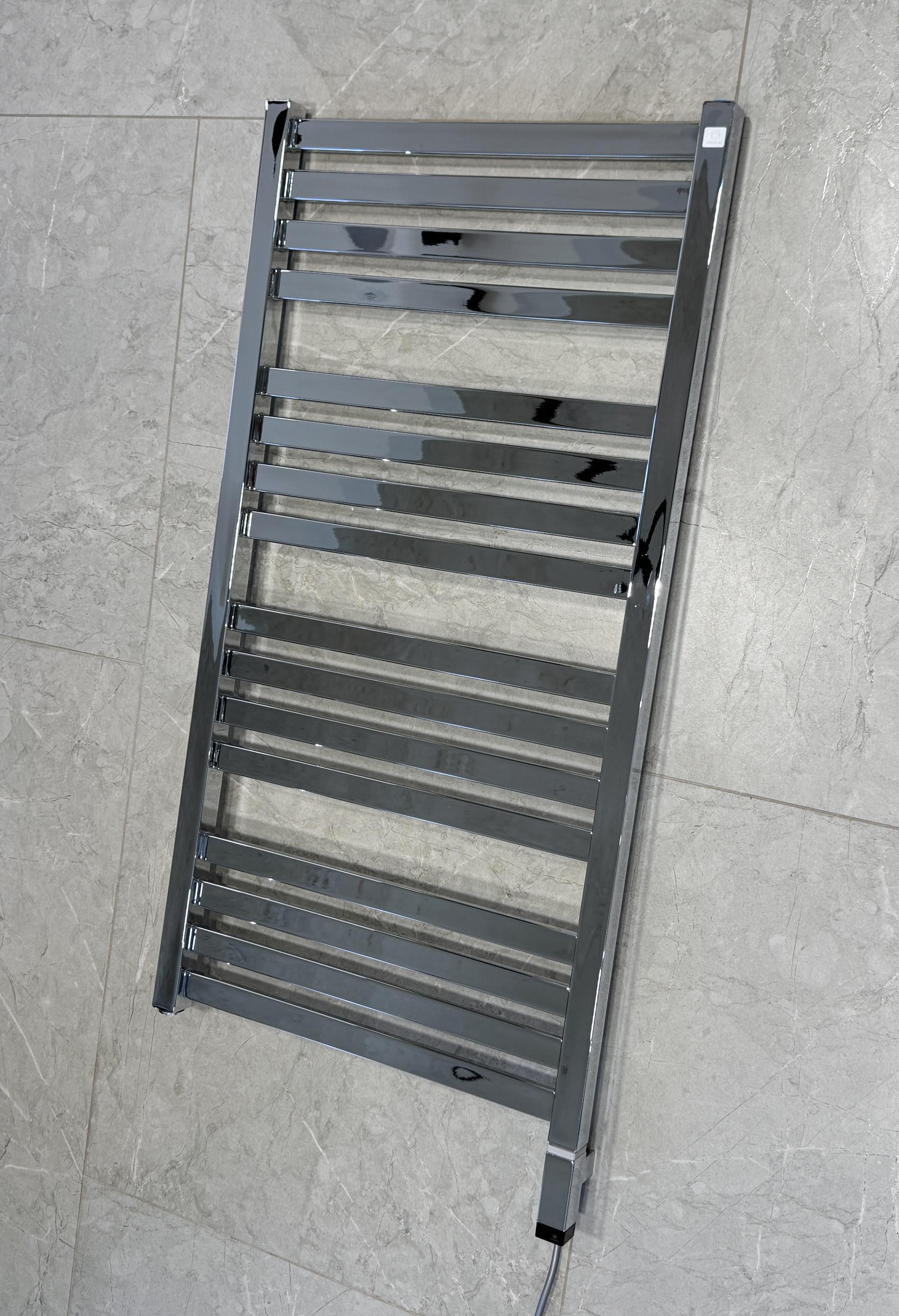 Полотенцесушитель электрический Terma M01 с ТЭНом One 960x500 мм Chrome (753)