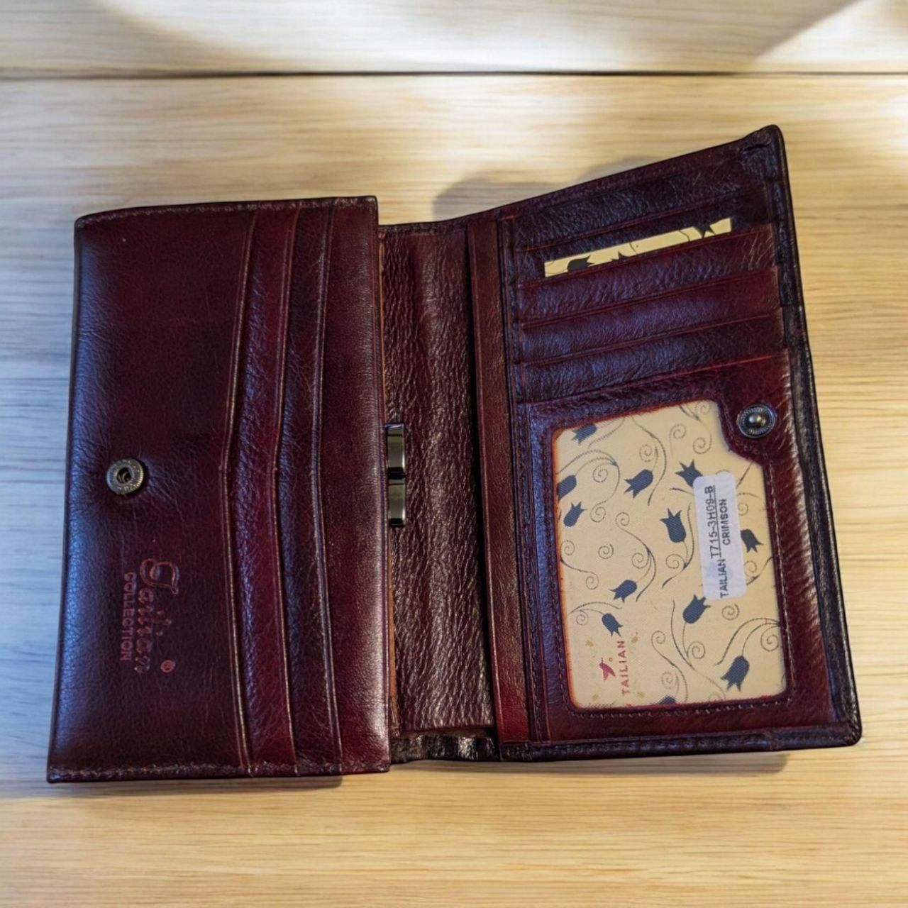 Гаманець жіночий на кнопці середнього розміру TAILIAN Т-715 15х10 см Коричневий (Т-715) - фото 4 Гаманець жіночий на кнопці середнього розміру TAILIAN Т-715 15х10 см Коричневий (Т-715) - фото 4