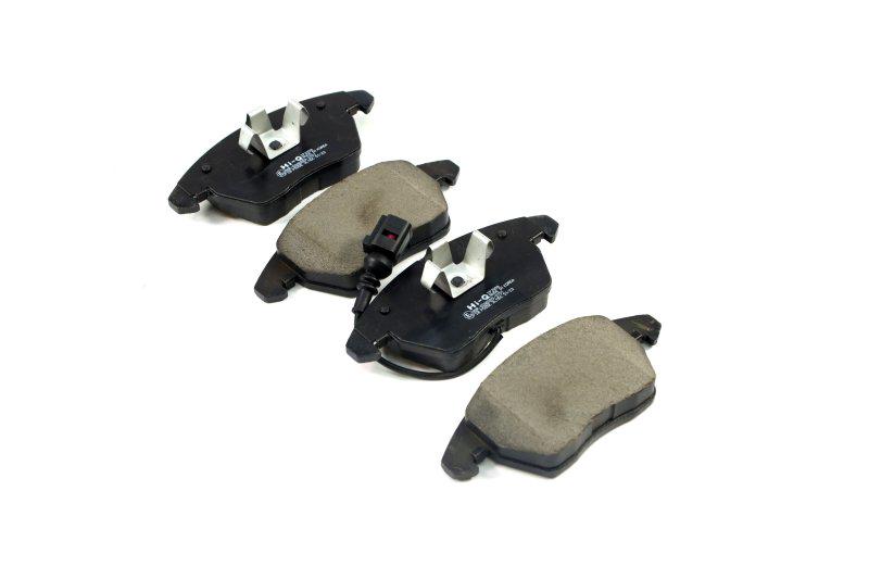 Колодки тормозные дисковые Audi A3 Seat Skoda Volkswagen передние (SP2098 SANGSIN)