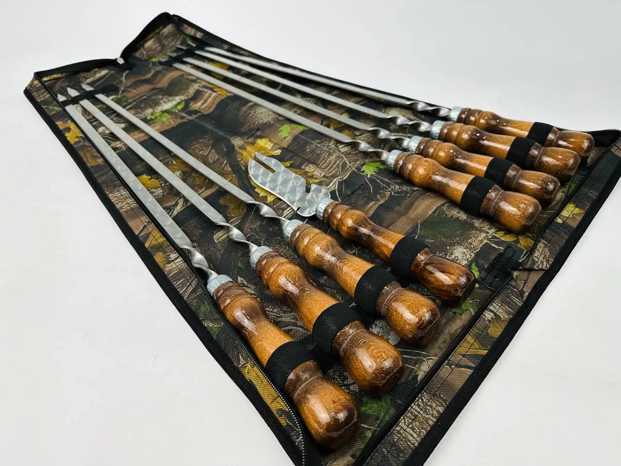 Набір шампурів у чохлі комбінований Кізляр 7 шт. вилка-ніж з нержавіючої сталі (2-10-NB-2272) - фото 3 Набір шампурів у чохлі комбінований Кізляр 7 шт. вилка-ніж з нержавіючої сталі (2-10-NB-2272) - фото 3