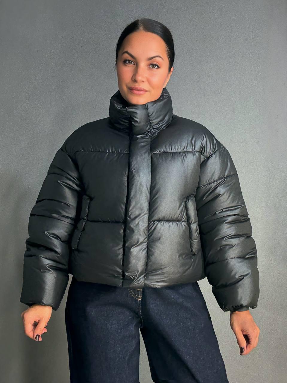 Куртка женская HAIZIYUAN 8606 короткая пуффер с воротником XL Черный (4791) - фото 1 Куртка женская HAIZIYUAN 8606 короткая пуффер с воротником XL Черный (4791) - фото 1