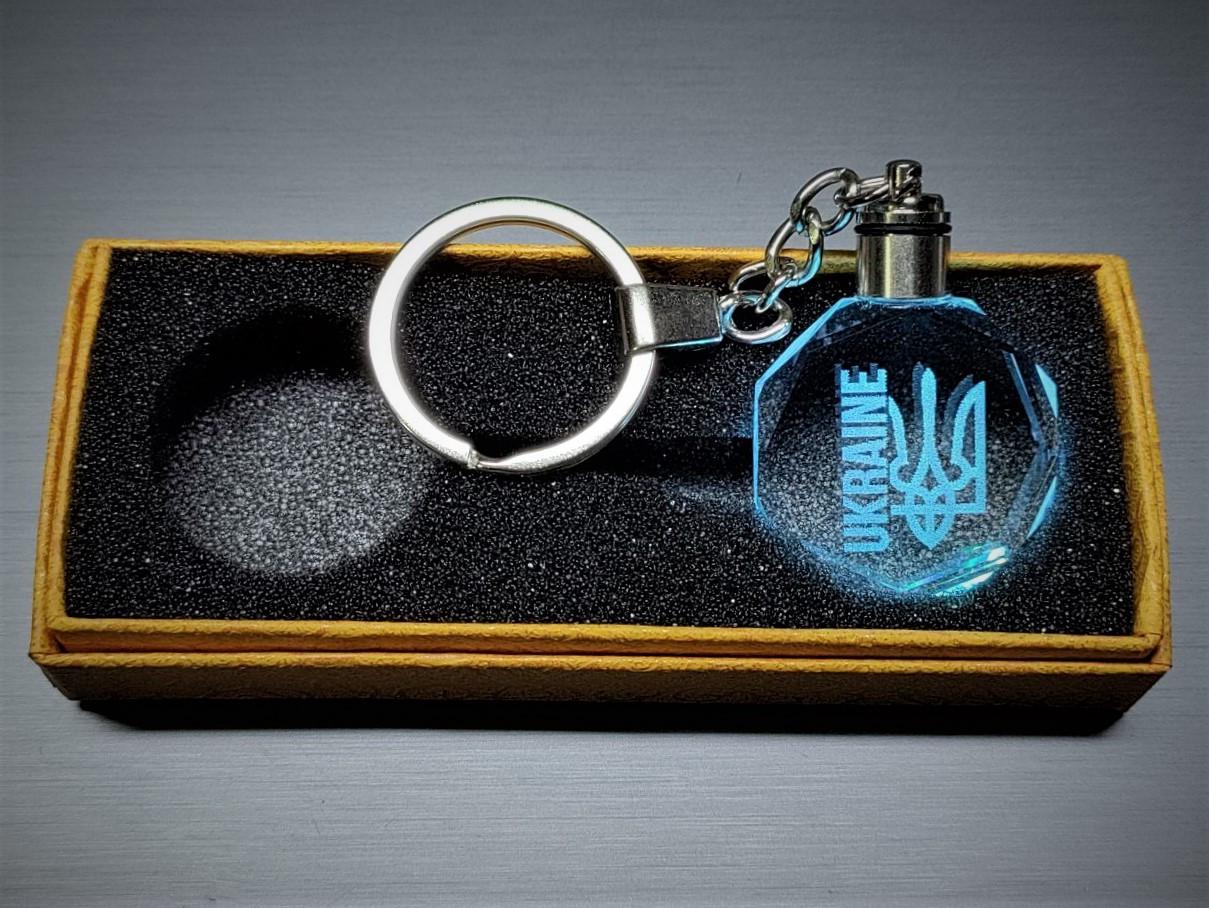 Брелок Кристал діодний Тризуб Ukraine на батарейках 7 кольорів (1793545942)