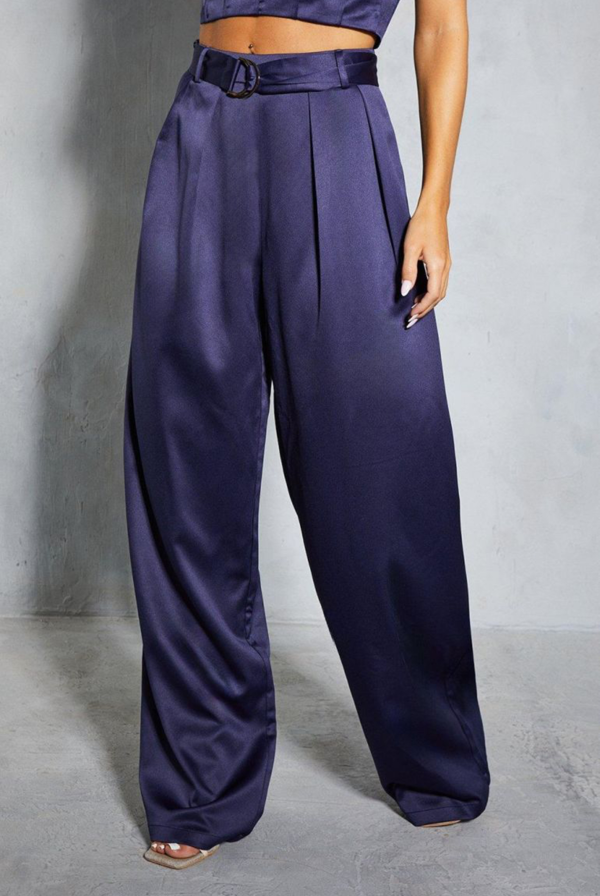 Брюки атласні Misspap широкі Фіолетовий (29544166) - фото 5 Брюки атласні Misspap широкі Фіолетовий (29544166) - фото 5