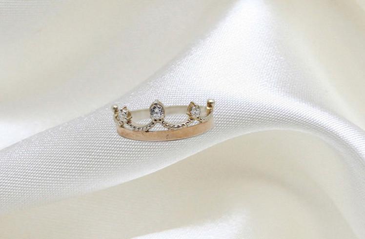 Кольцо серебряное с фианитом р. 18,5 1,39 г (1624285491)