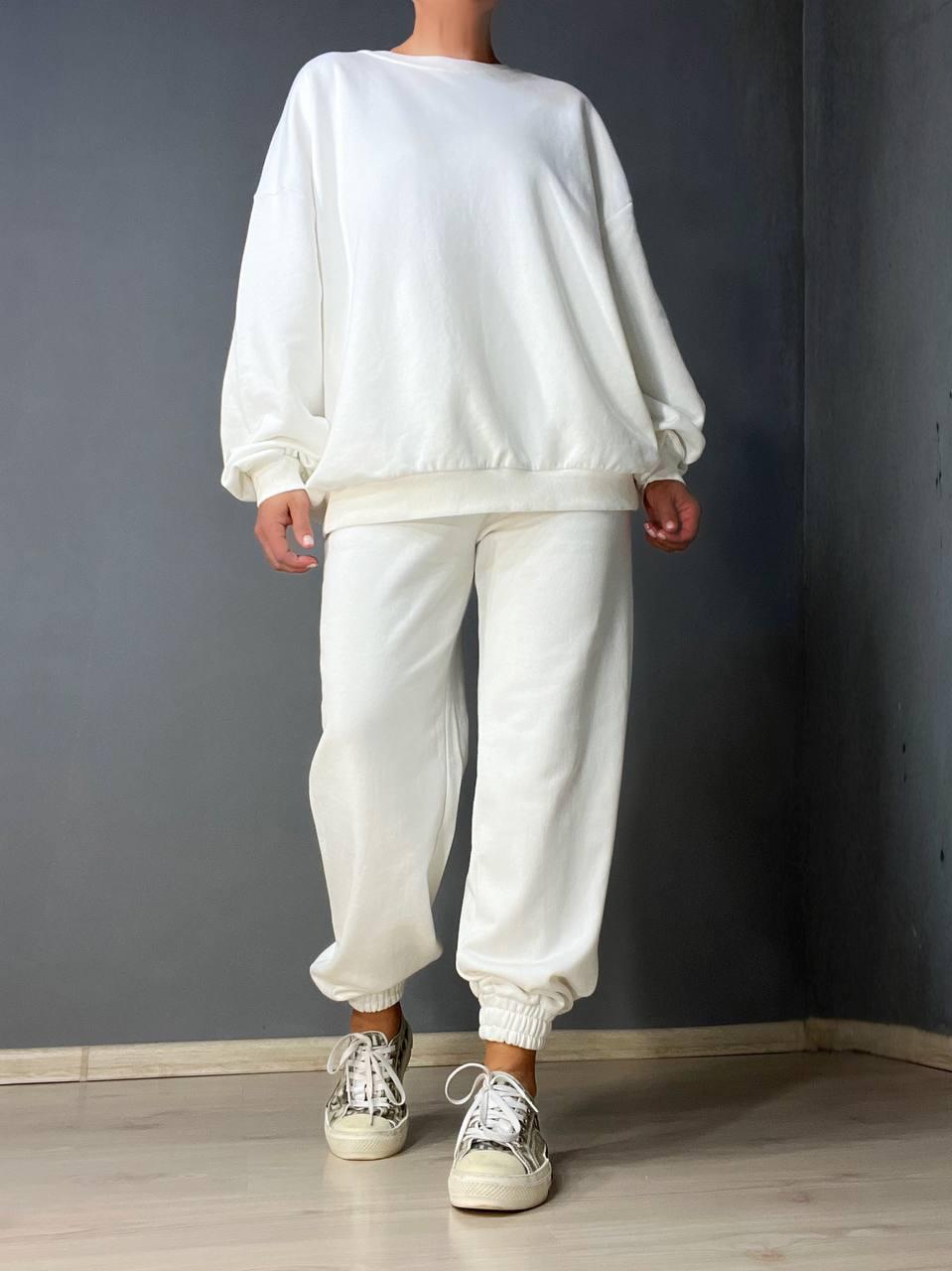 Костюм женский Quzen 470-471 свитшот и джогеры на резинке оверсайз M Белый (27082970) - фото 10 Костюм женский Quzen 470-471 свитшот и джогеры на резинке оверсайз M Белый (27082970) - фото 10