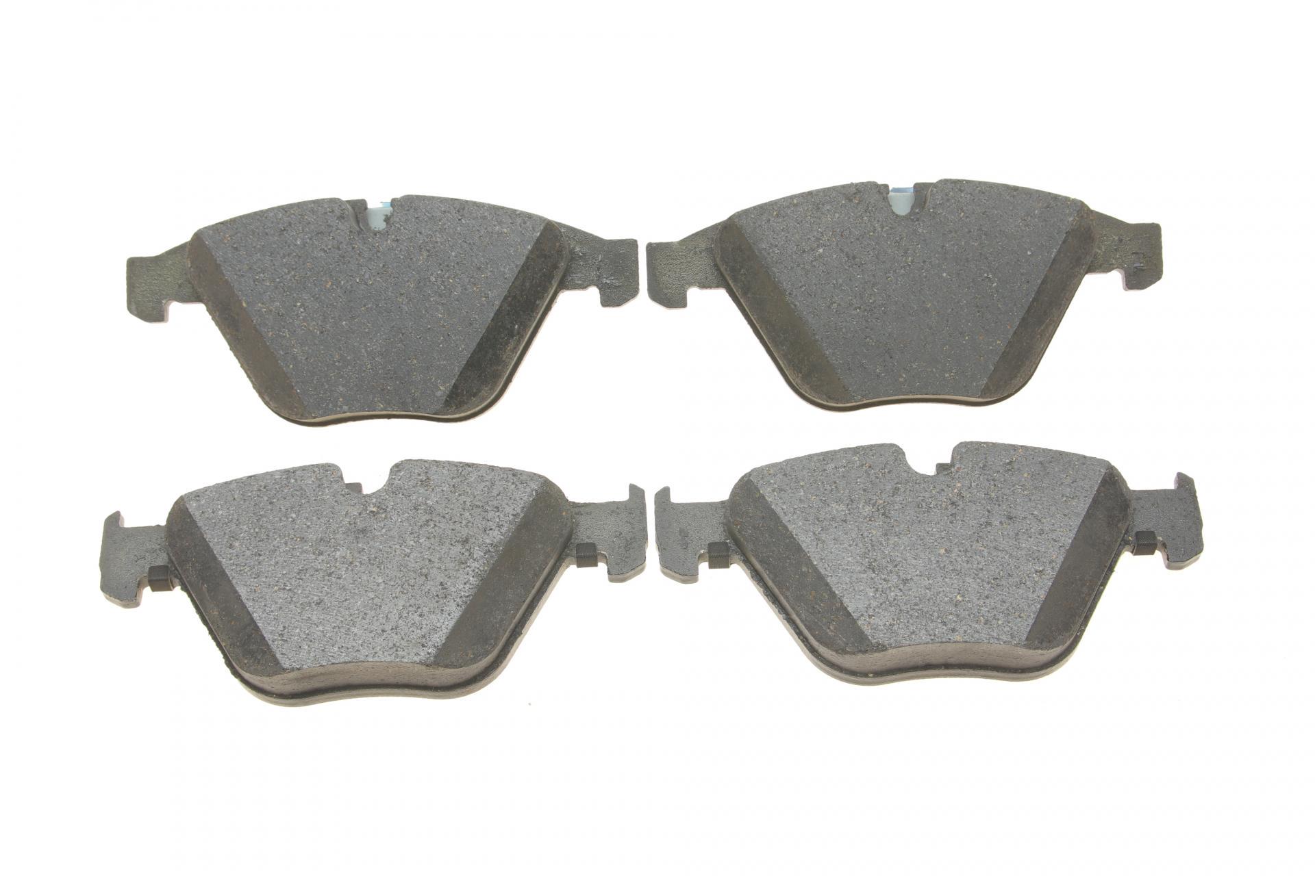 Тормозные колодки передние DELPHI для BMW 3 E90/E91 04-13/X1 E84 09-15 (LP2067)