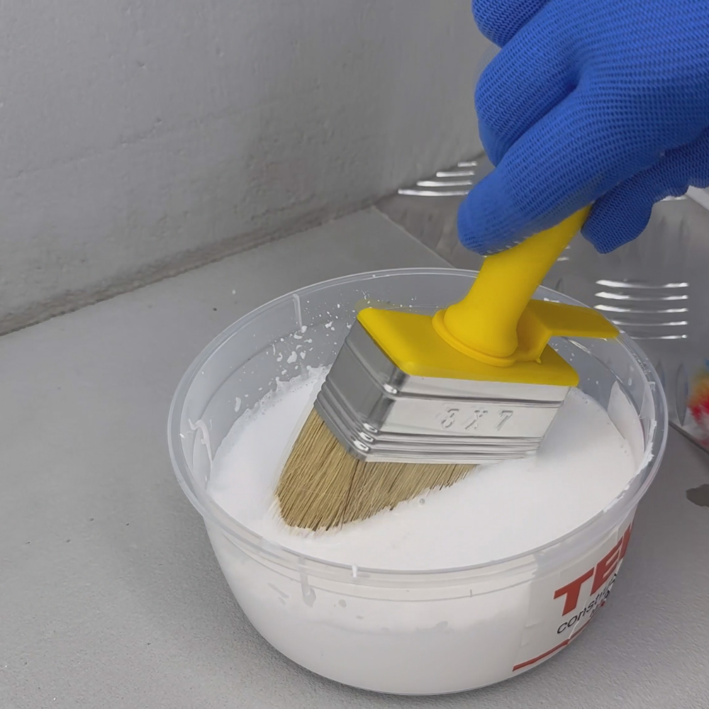 Гидроизоляция акриловая УФ-устойчивая Teknomer 300 EX 3 кг (27479424) - фото 3 Гидроизоляция акриловая УФ-устойчивая Teknomer 300 EX 3 кг (27479424) - фото 3