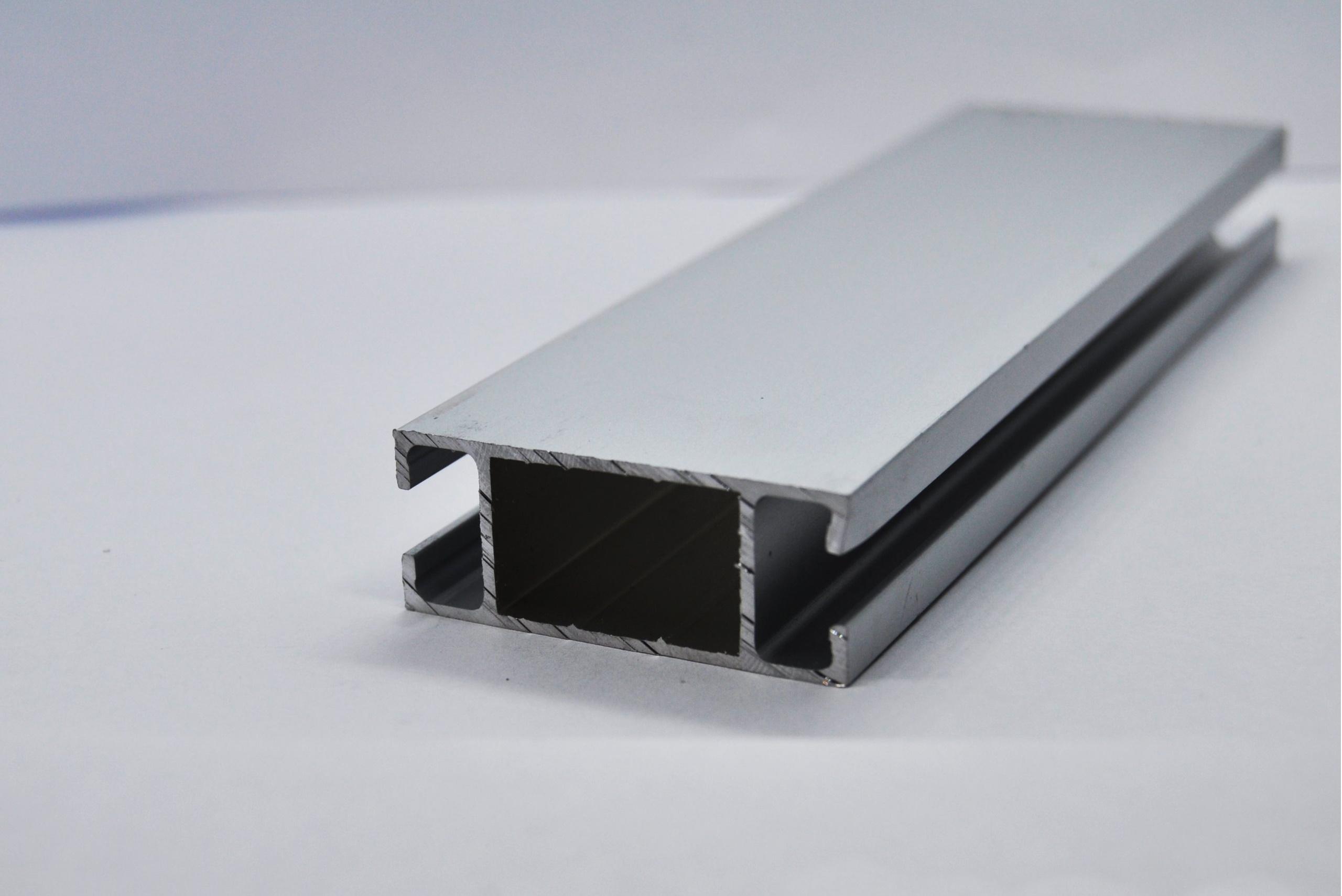 Горизонтальный профиль для торгового оборудования 2721/1448 AS