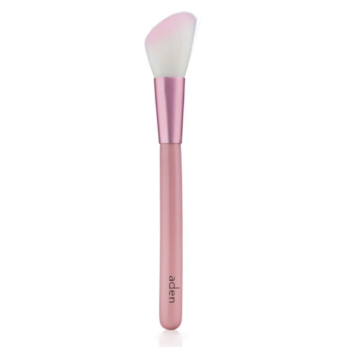 Скошений пензелик для рум'ян Aden Cosmetics Blusher Brush Angled Pink (a079)