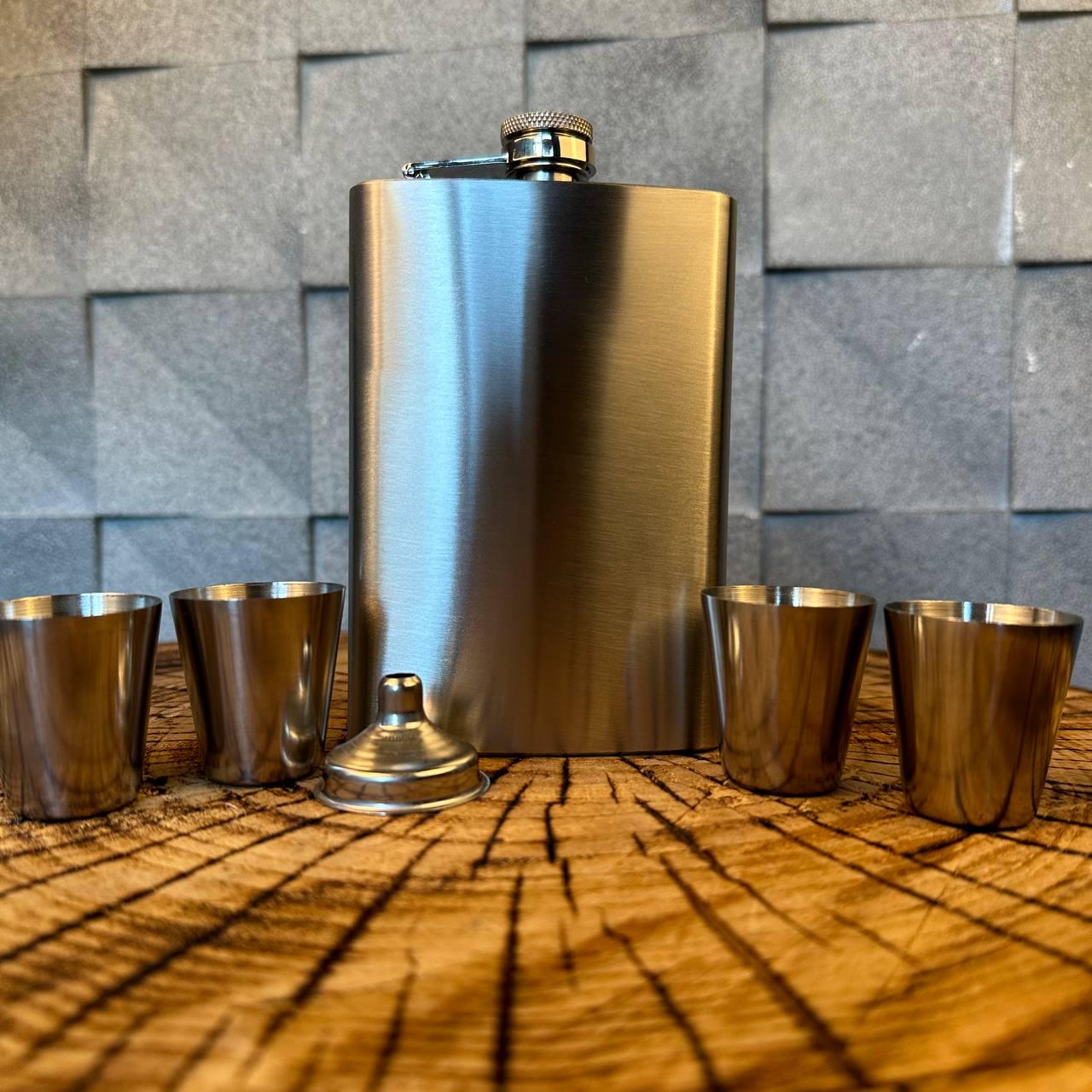 Набор фляга для алкоголя и 4 рюмки под гравировку в подарочной коробке - фото 5 Набор фляга для алкоголя и 4 рюмки под гравировку в подарочной коробке - фото 5