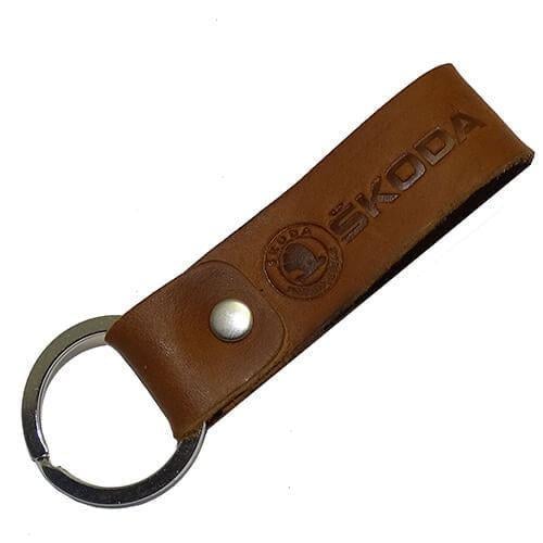 Брелок автомобильный кожаный c лого Skoda (110578)