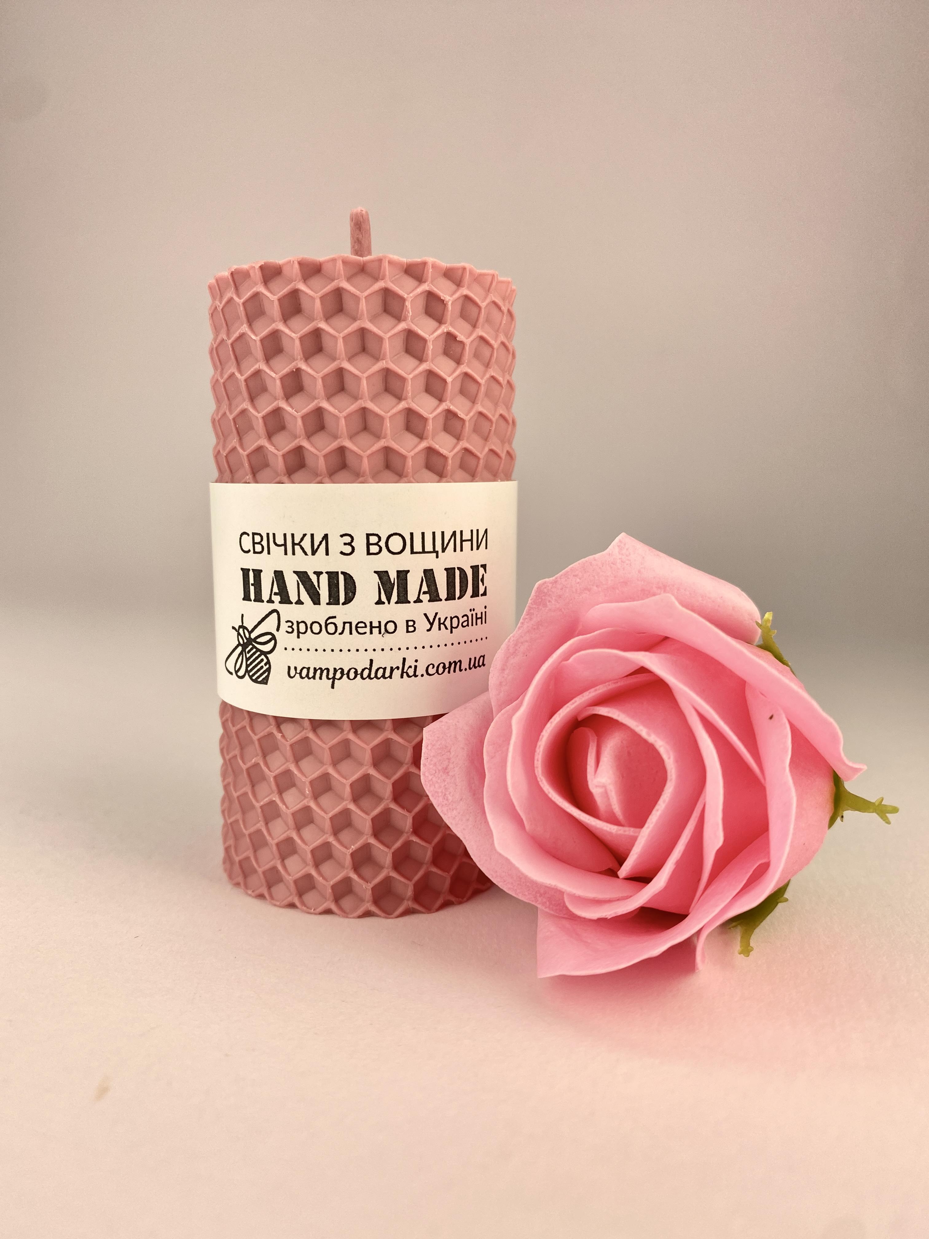 Подарочный набор №44/5 свеча из вощины и роза (10-0313) Подарочный набор №44/5 свеча из вощины и роза (10-0313)