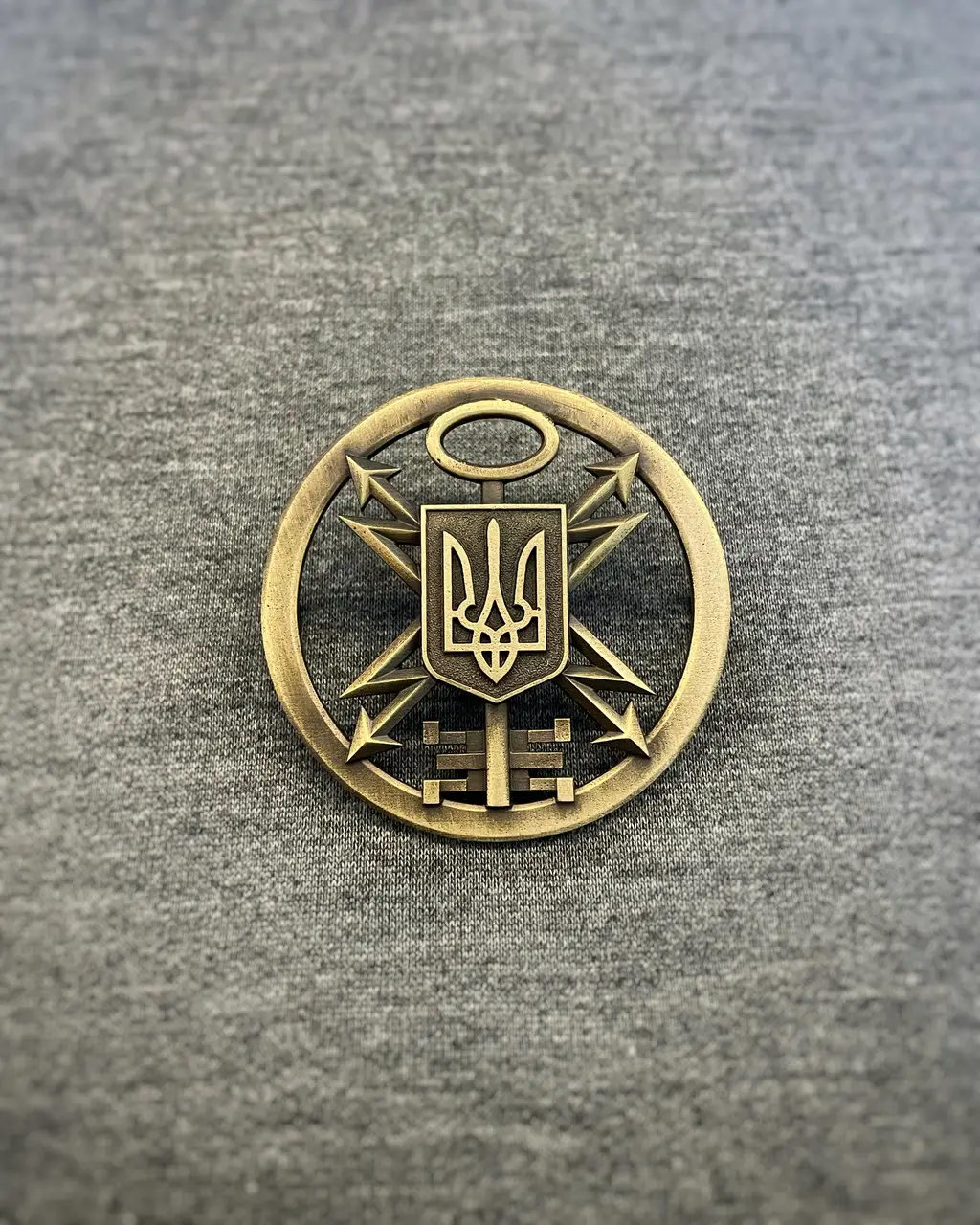 Кокарда Спецсвязи металл (12400501) Кокарда Спецсвязи металл (12400501)