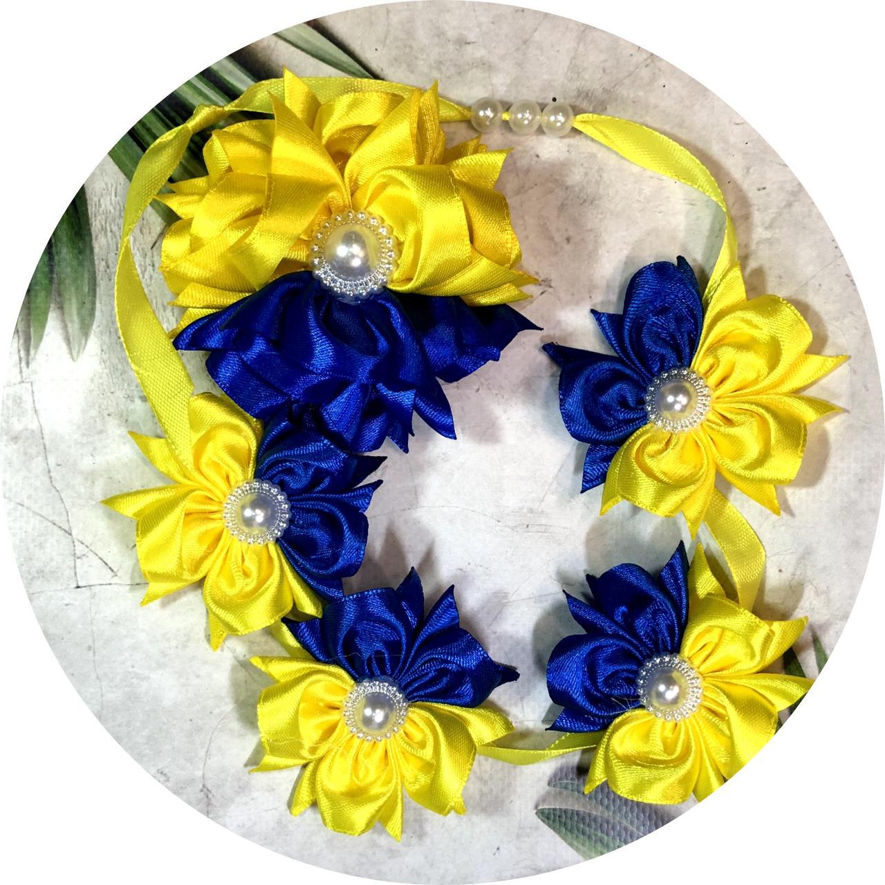 Стрічка в косу з квітками на заколці Жовто-синій (10881)