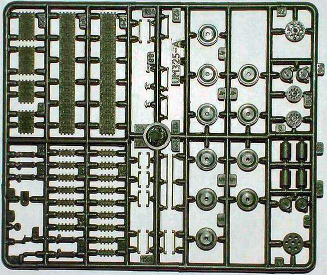 Сборная модель танк T-34/76 с литой башней (UM325) - фото 3