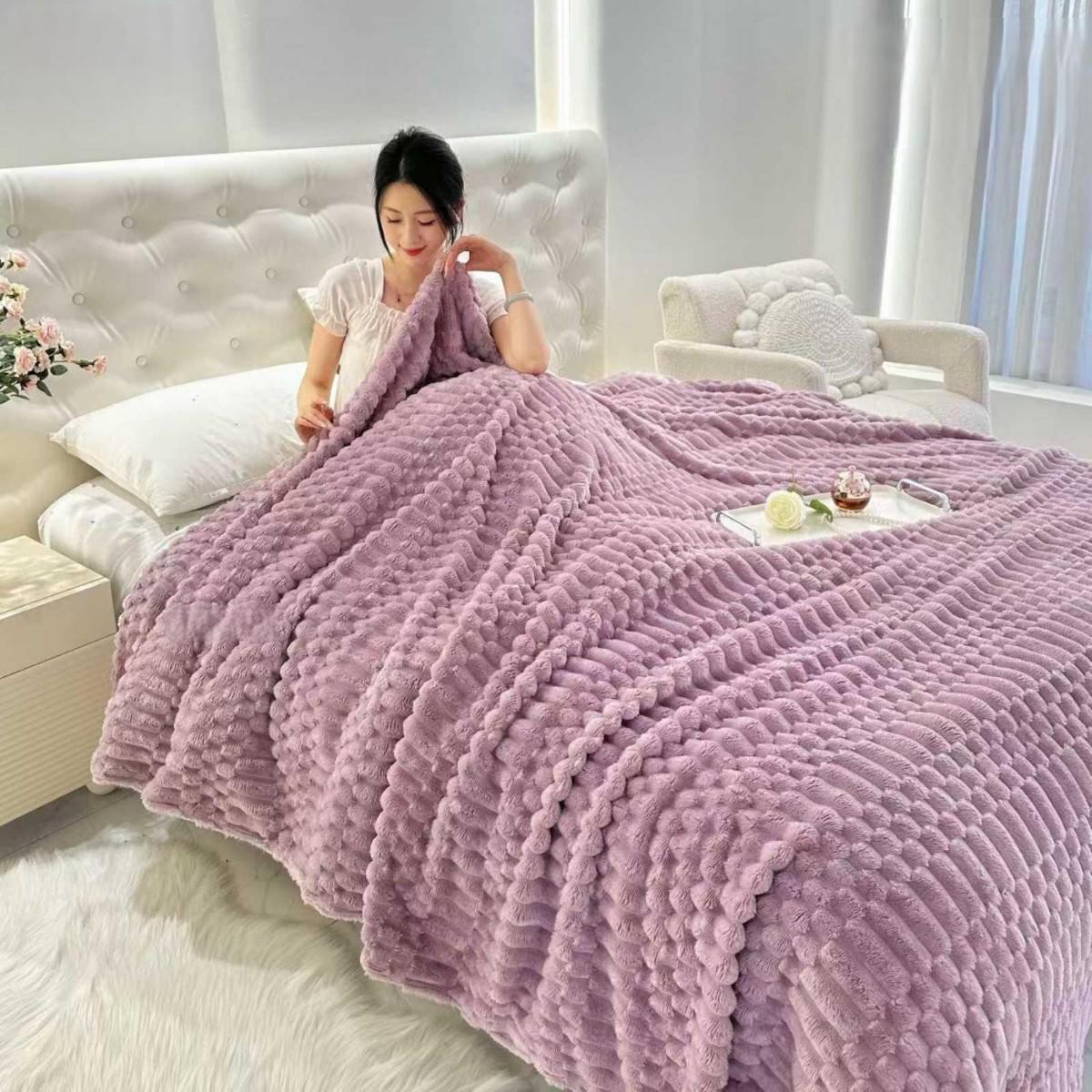 Плед Koloco Шарпей 3D Евро 220х240 см Сиреневый (41049) - фото 1 Плед Koloco Шарпей 3D Евро 220х240 см Сиреневый (41049) - фото 1