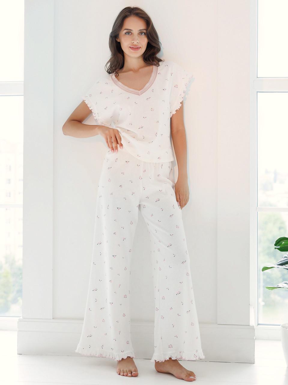 Піжама жіноча Roksana футболка/штани з квітковим принтом бавовняна XS Білий (1850/42042)