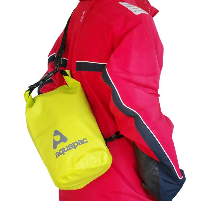 Гермомешок водонепроницаемый AQUAPAC 731 TrailProof Drybag с плечевым ремнем 7 л Acid Green - фото 4