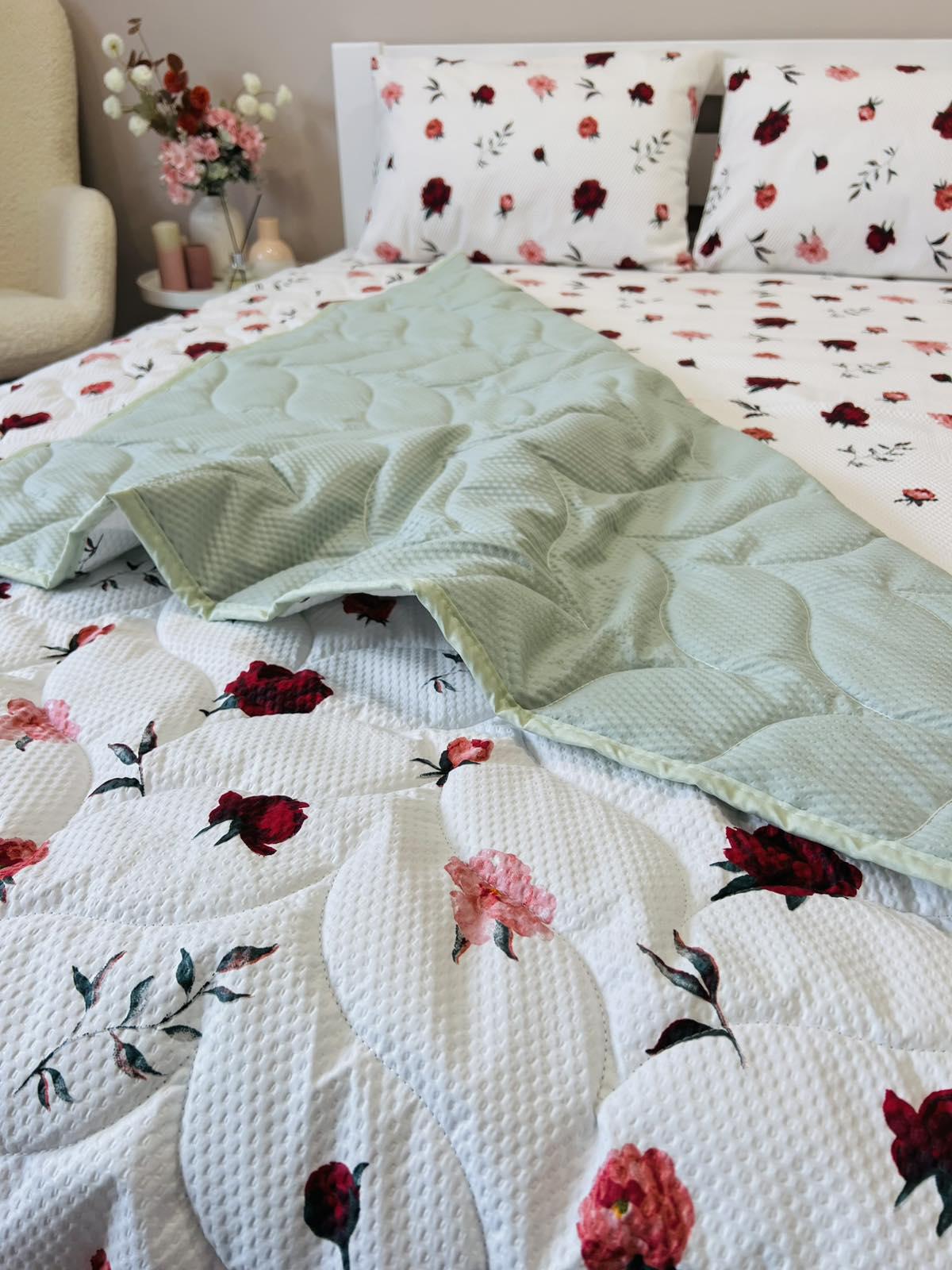 Комплект постільний жниварка з ковдрою з квітковим малюнком полуторний 150x215 см Білий (27477698) - фото 9 Комплект постільний жниварка з ковдрою з квітковим малюнком полуторний 150x215 см Білий (27477698) - фото 9