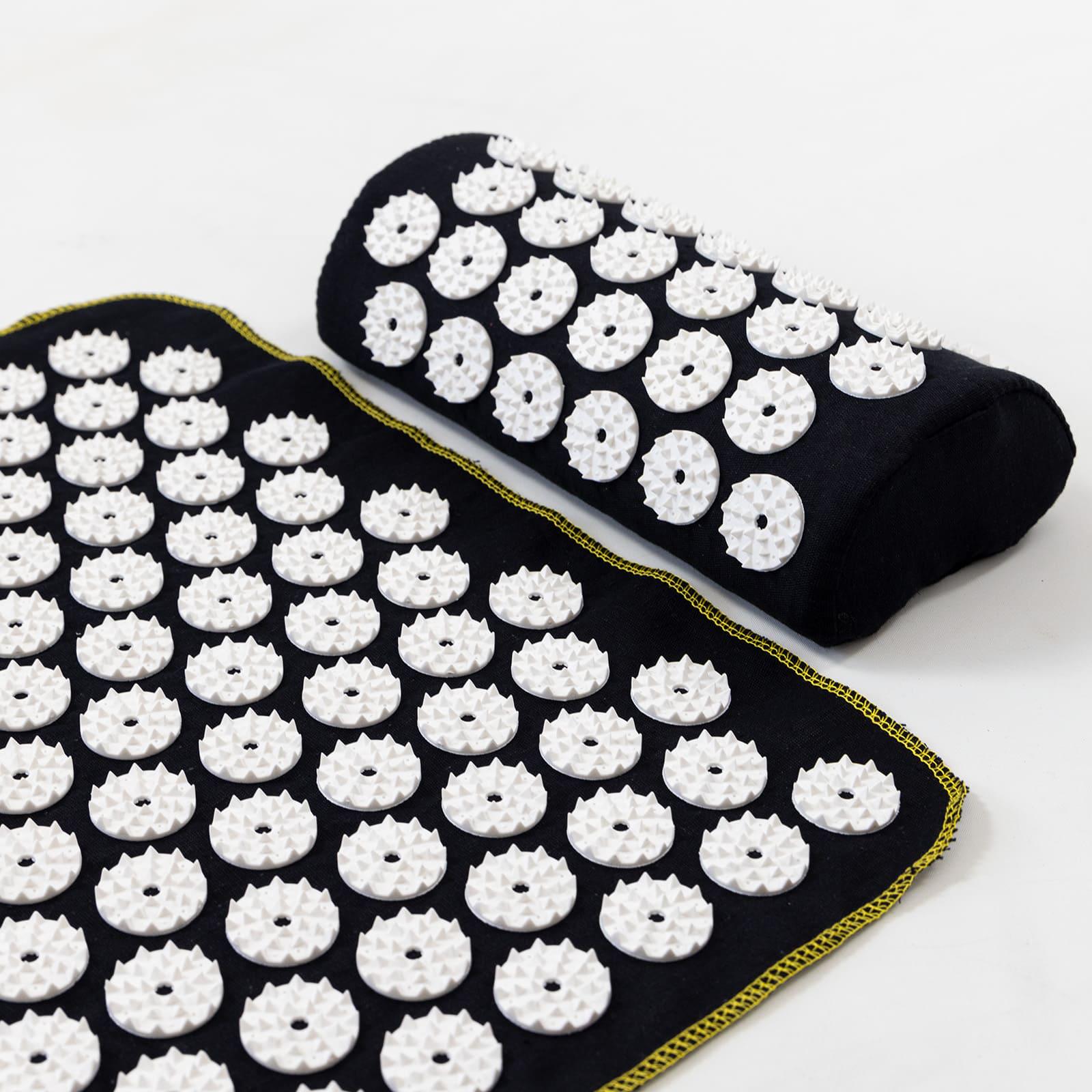 Масажний килимок OSPORT аплікатор Кузнєцова і валик масажер для спини/шиї/ніг/стоп/голови/тіла Чорно-білий (n-0141) - фото 2 Масажний килимок OSPORT аплікатор Кузнєцова і валик масажер для спини/шиї/ніг/стоп/голови/тіла Чорно-білий (n-0141) - фото 2