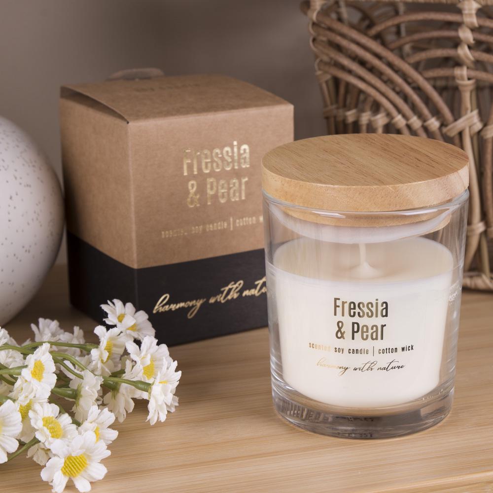 Аромасвічка у склянці з бамбуковою кришкою Fressia&Pear (6705-3)
