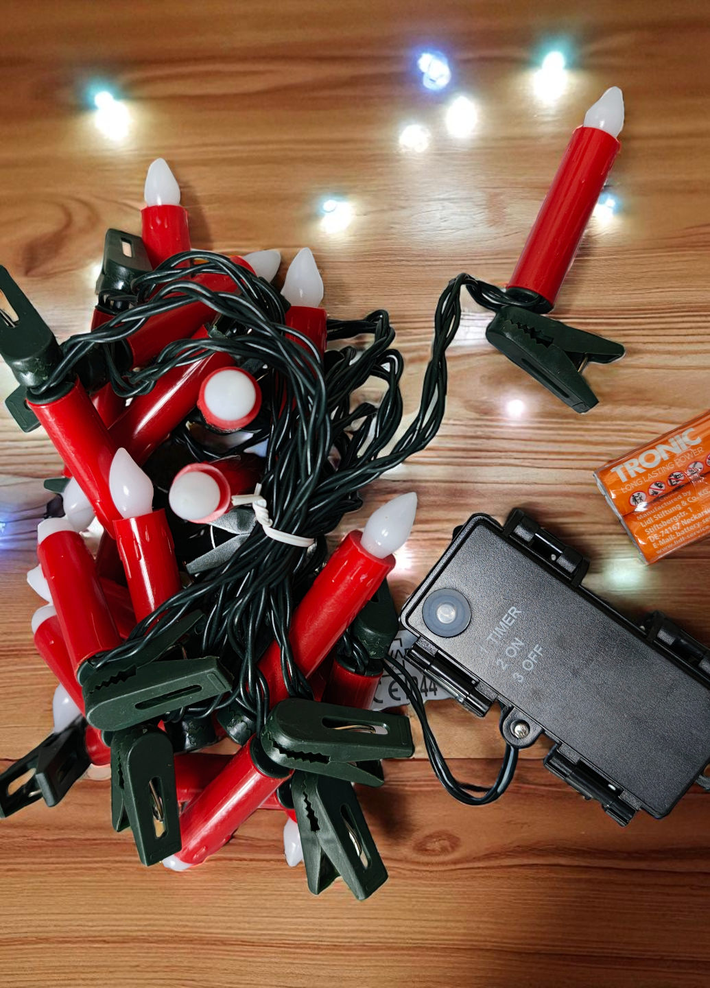 Гирлянда новогодняя Livarno Свечи на елку 20 LED на прищепках IP44 Красный (7896) - фото 4 Гирлянда новогодняя Livarno Свечи на елку 20 LED на прищепках IP44 Красный (7896) - фото 4